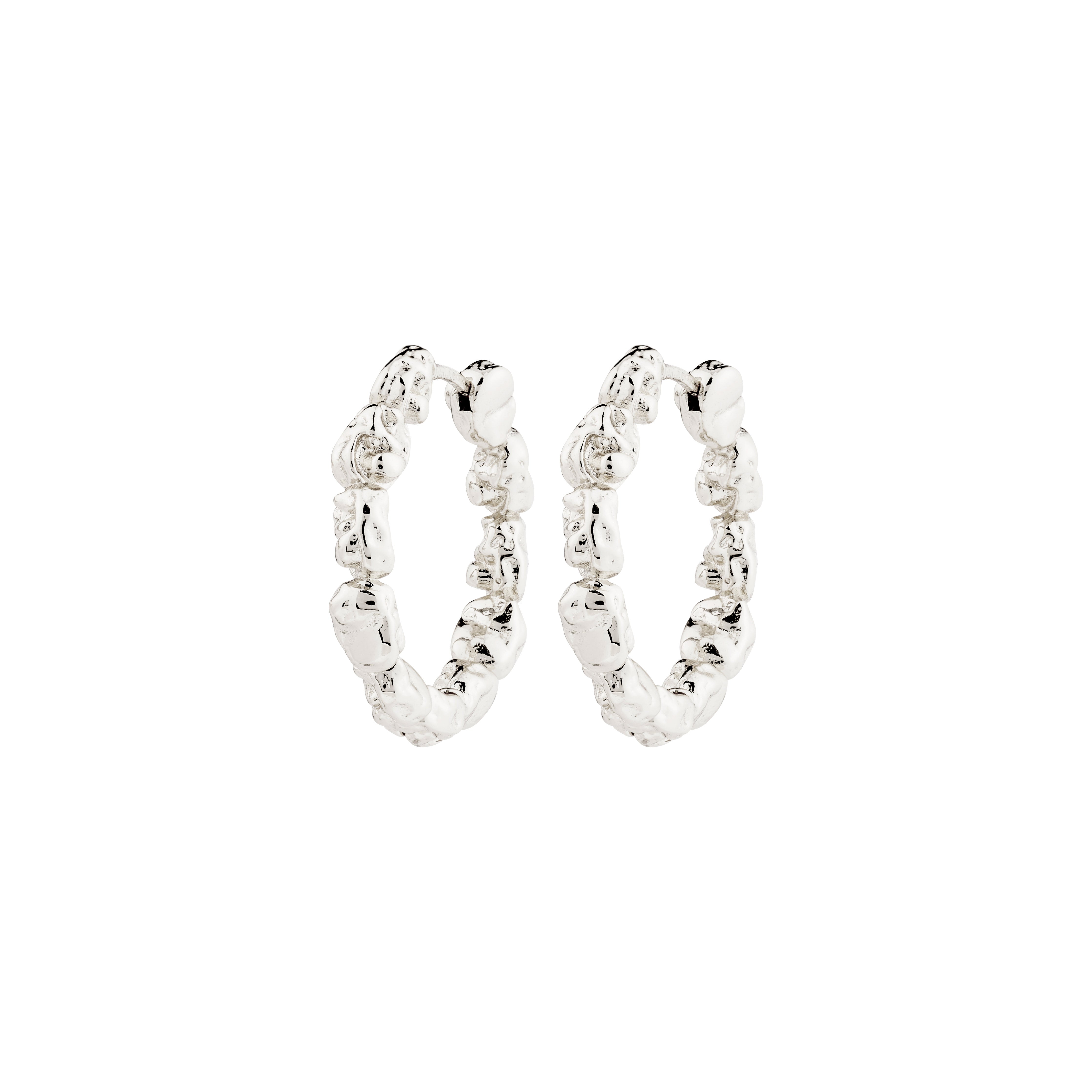 TIDE hoop earrings, silver-plated, with a modern twist and click clasp. Handcrafted and eco-friendly, these versatile hoops complement any outfit.