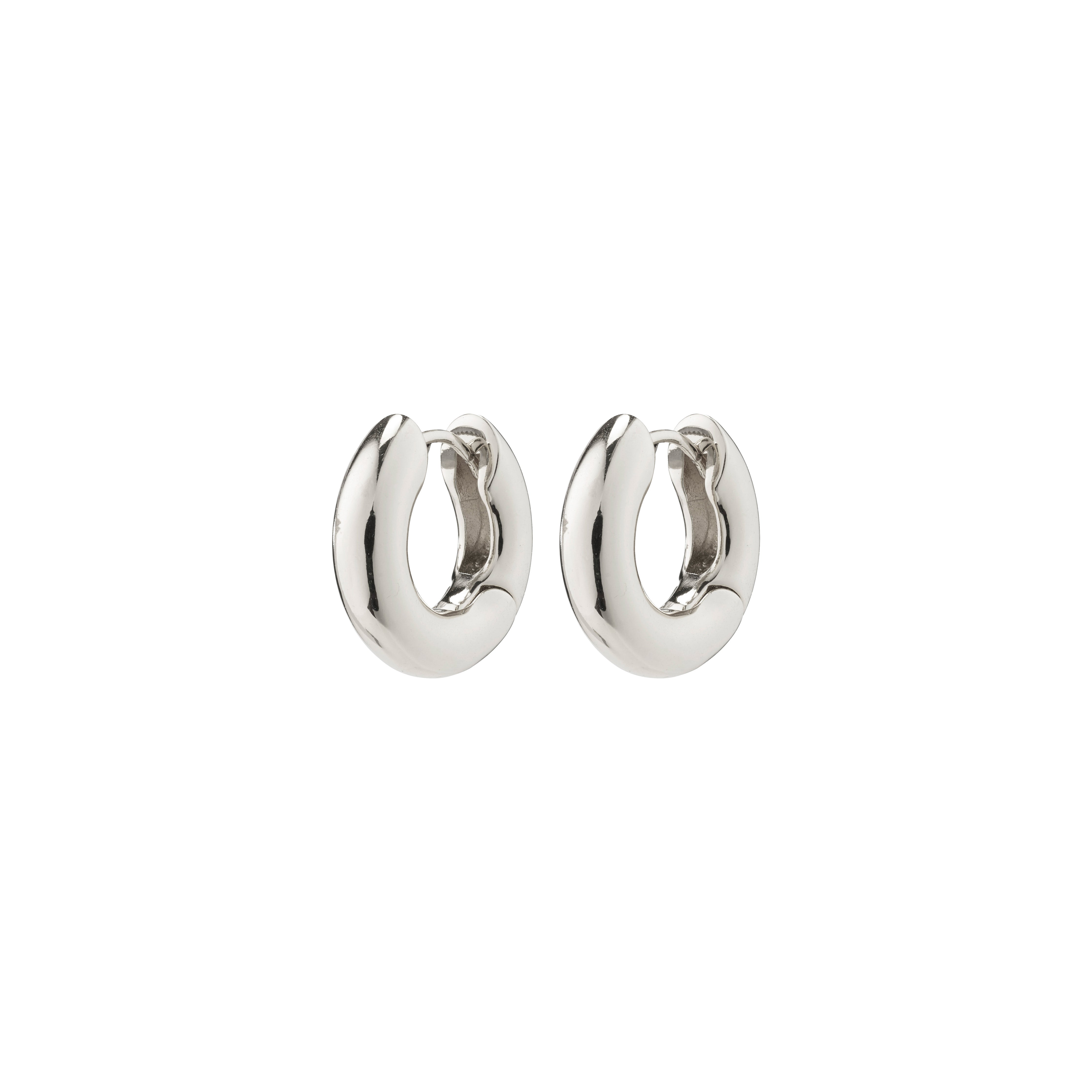 AICA chunky huggie hoop earrings, silver-plated, with a minimalist chunky design and shiny surface, featuring an easy click lock for everyday wear.