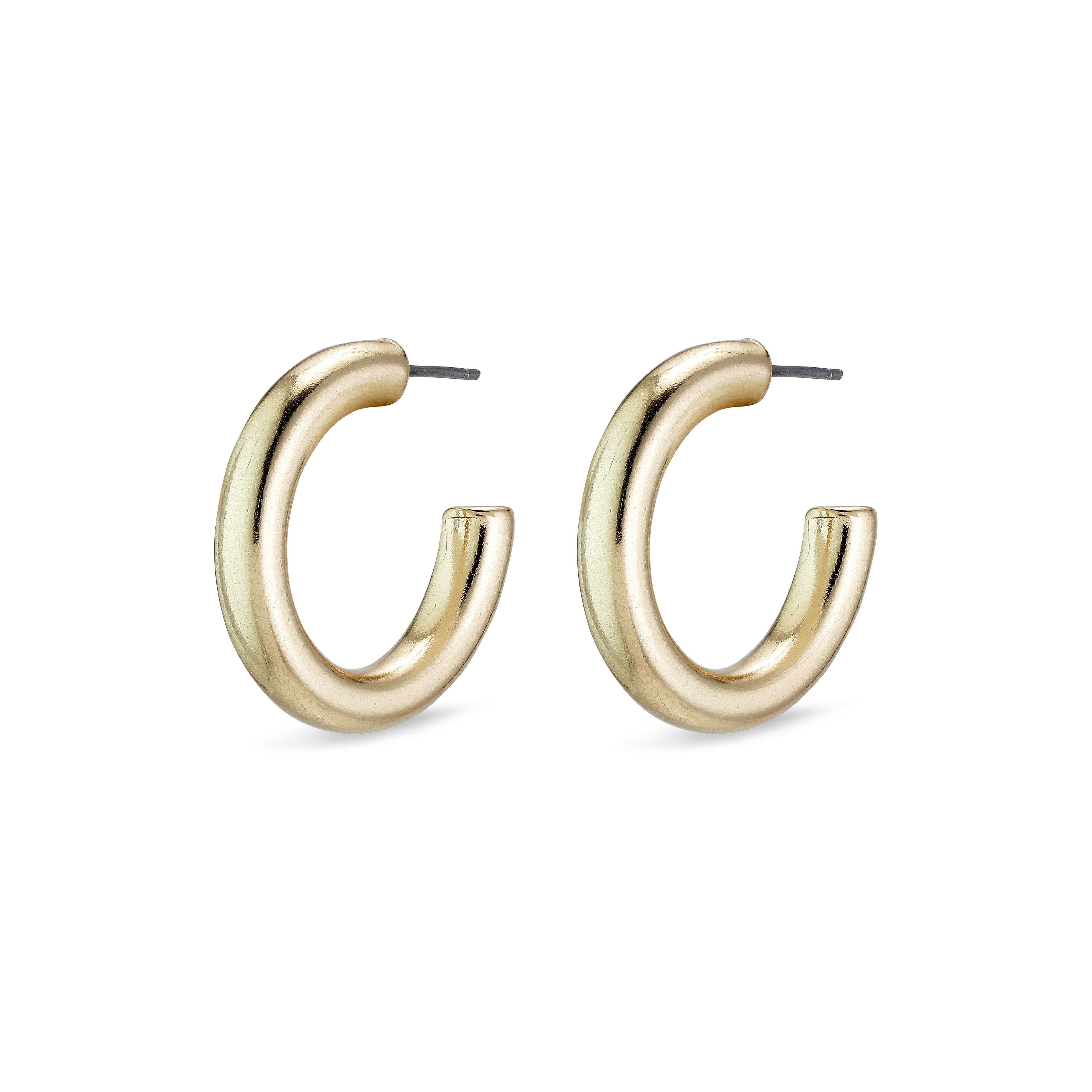 MADDIE chunky gold-plated hoop earrings, featuring a shiny, classic design that complements both casual and elegant outfits, adding a timeless touch to any style.