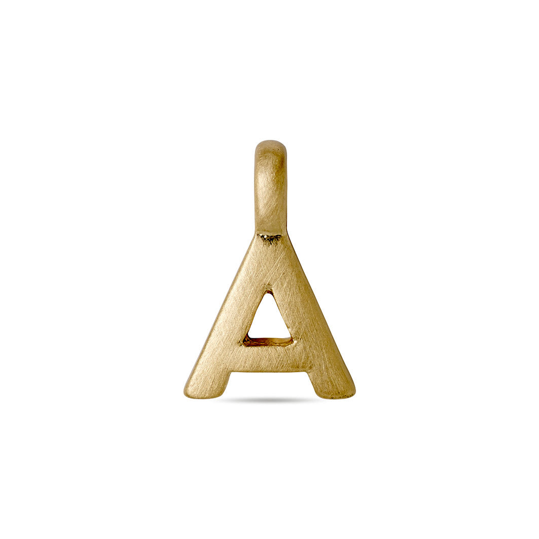 CHARM A pendant, gold-plated, featuring a stylish gold letter design, perfect for personalizing your jewellery collection with a touch of Scandinavian elegance.