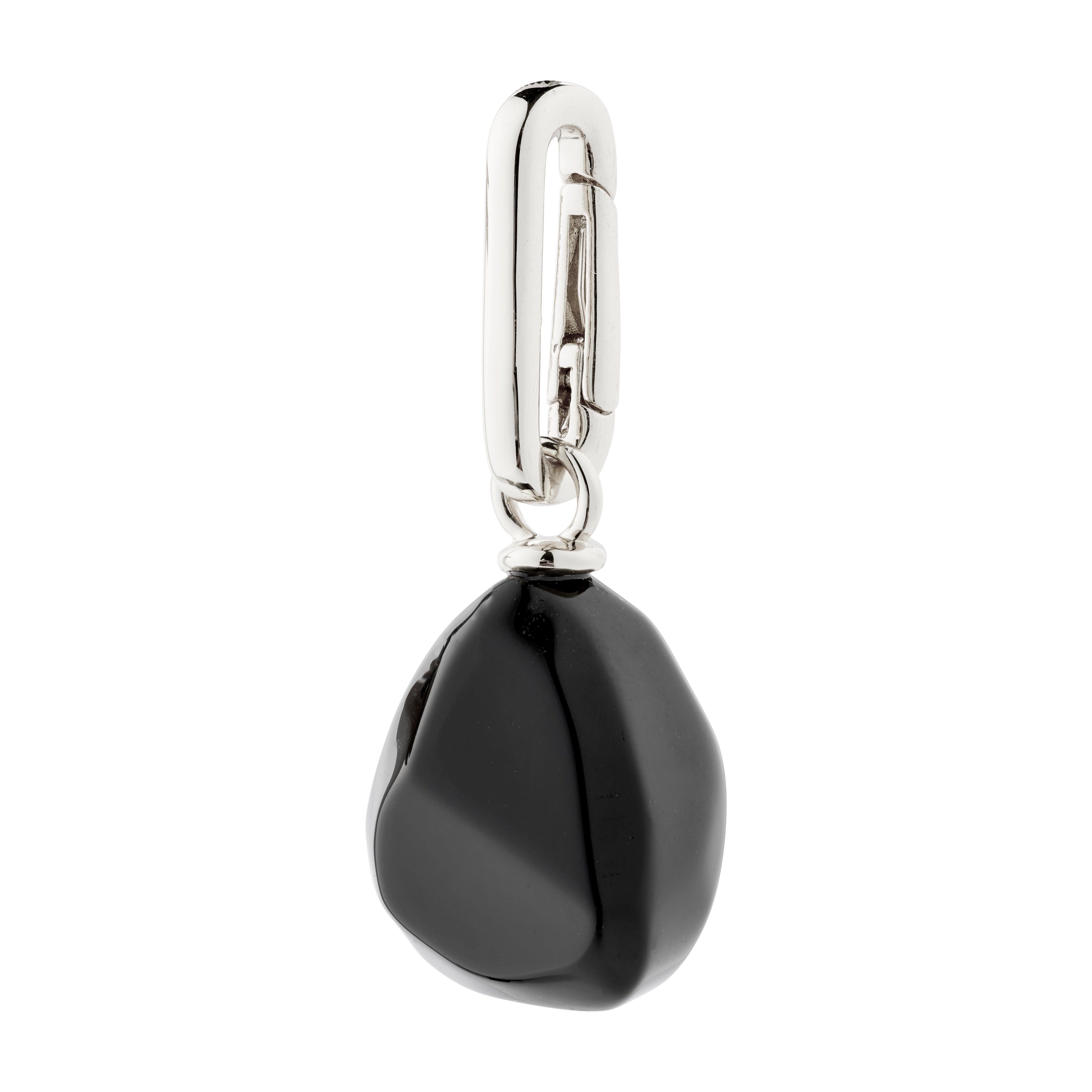 CHARM black agate pendant features a semi-precious black stone mounted in a silver-plated carabiner, ideal for customizing with Pilgrim's unique jewellery styles.