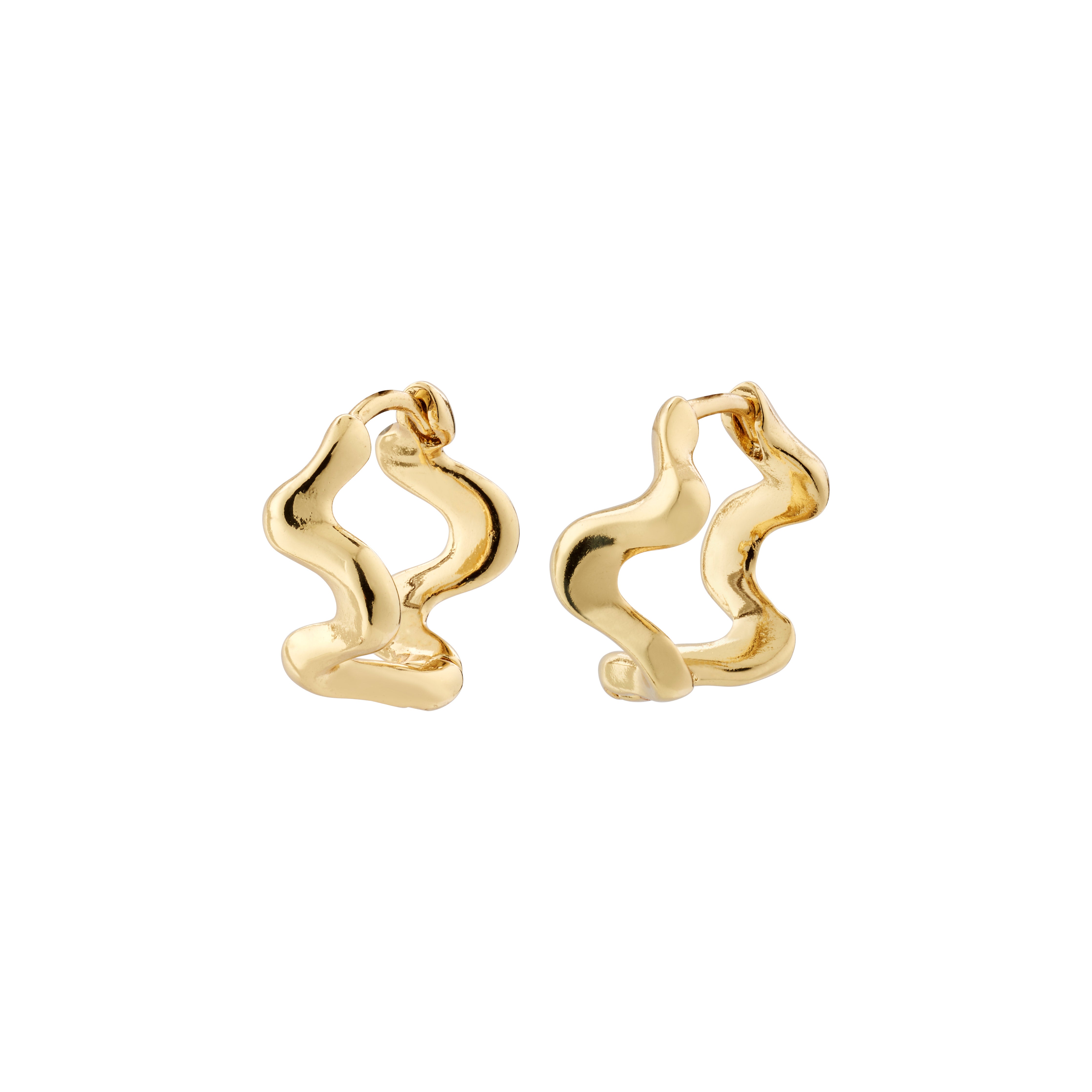 Gold-plated PENELOPE earrings with a wavy design, featuring an easy click clasp, made from 99% recycled materials by Pilgrim.