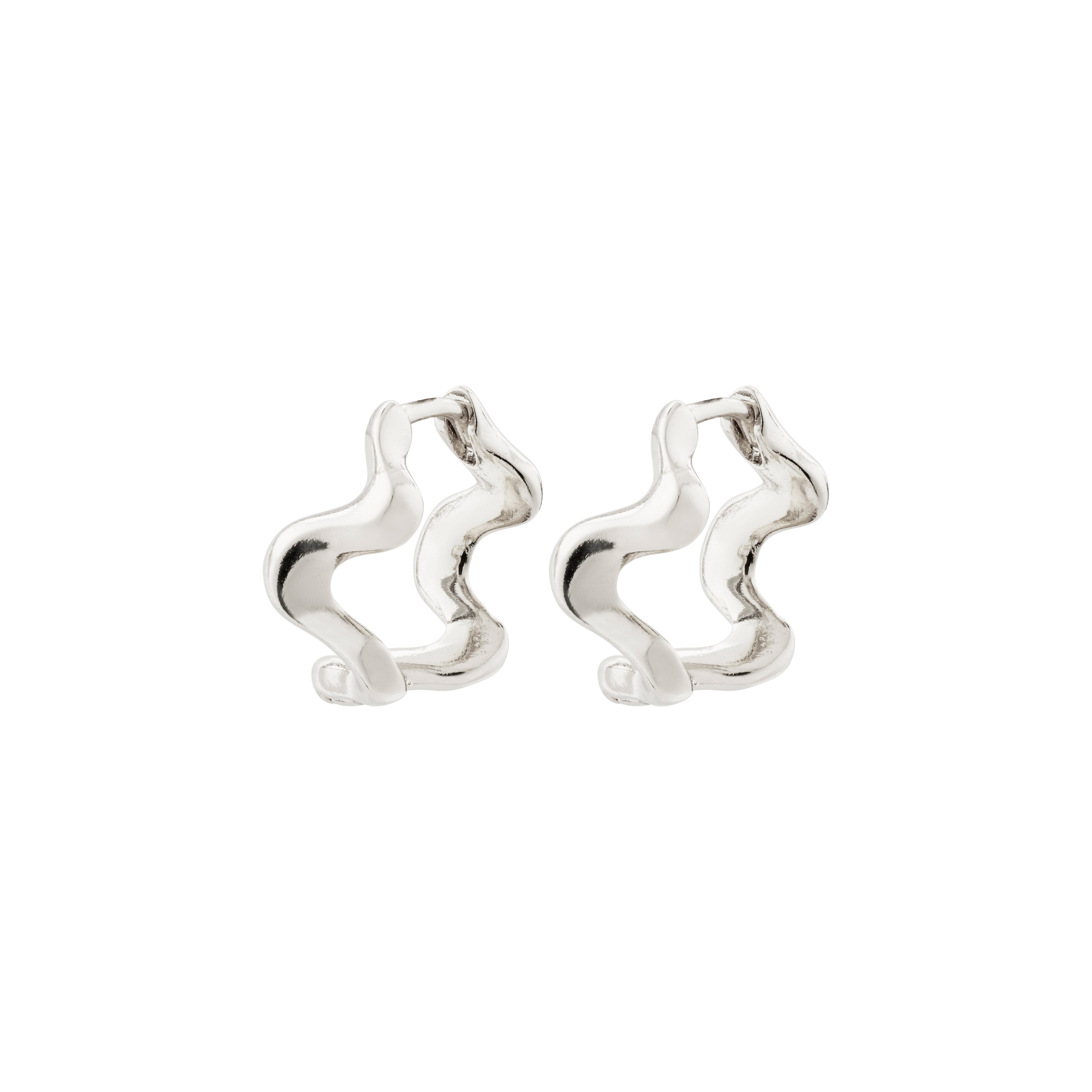 Silver-plated PENELOPE hoops with wavy design, featuring easy click clasp. Stylish, recycled material, perfect for adding chic flair to everyday outfits.
