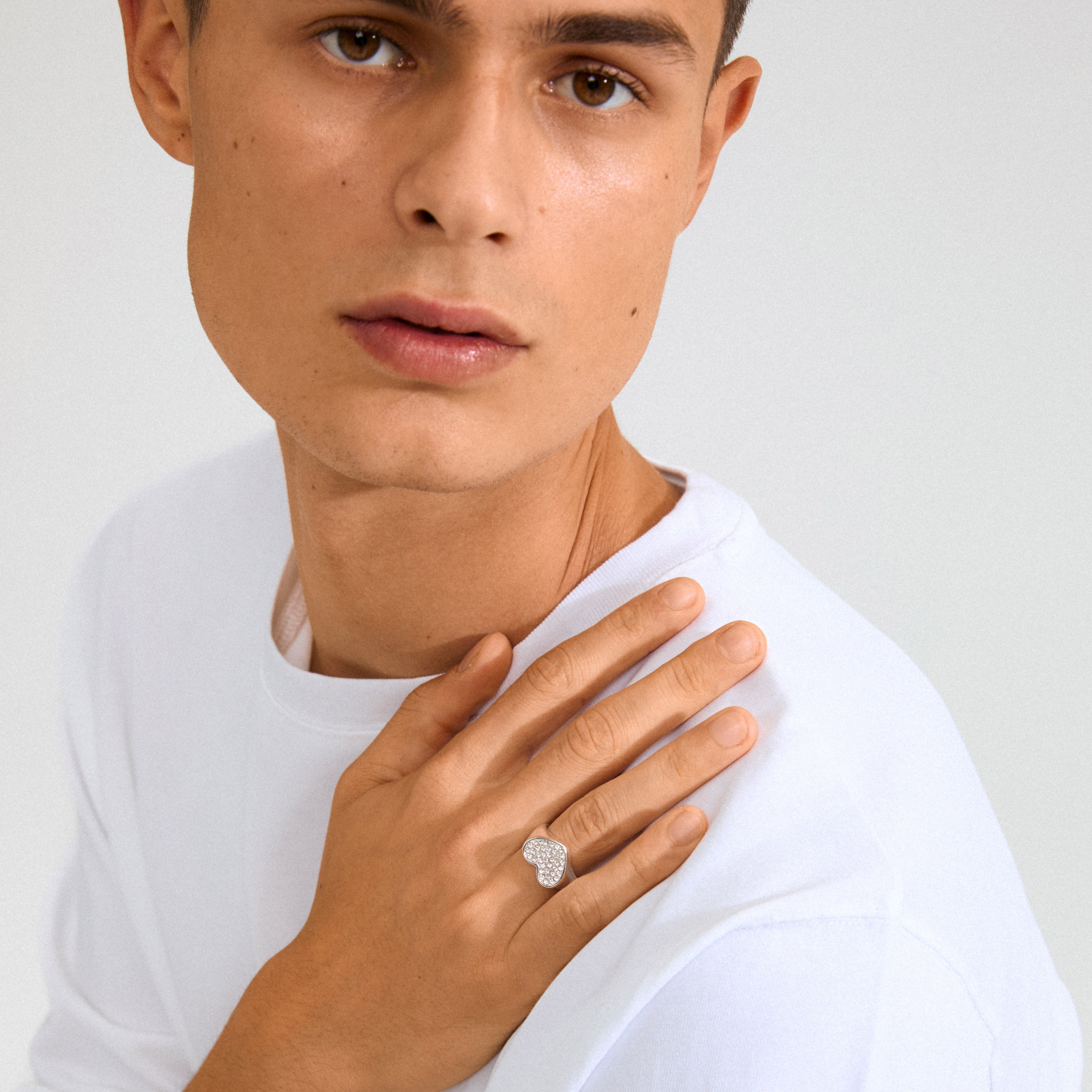 EMMETT ring silver-plated featuring a heart adorned with dazzling Preciosa crystals, adjustable for a perfect fit, crafted from 98% recycled materials for chic, eco-friendly style.