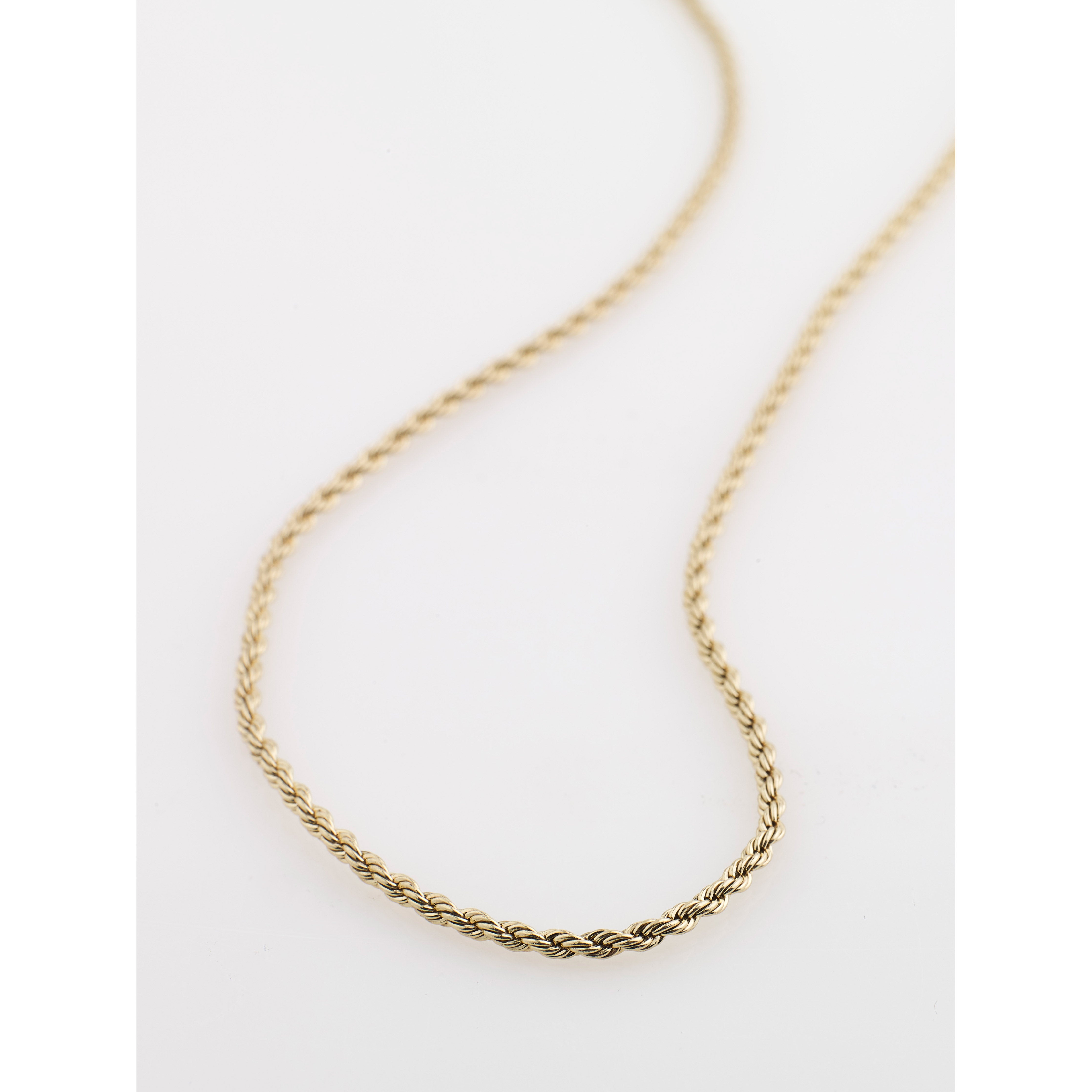 Gold-plated PAM robe chain necklace with a tightly twisted cord design, combining femininity and a chunky look, perfect for timeless, simple outfits.