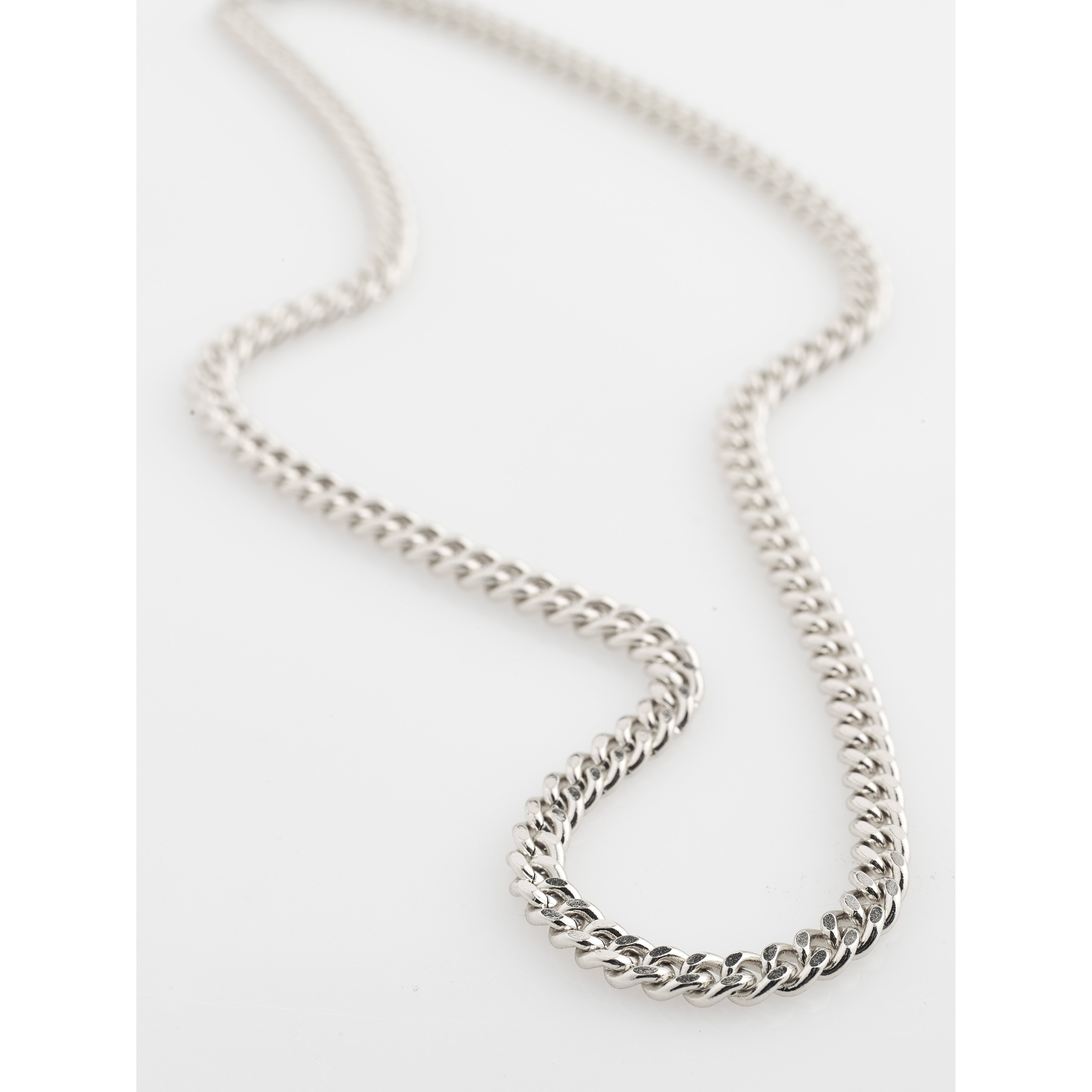FUCHSIA curb chain necklace, silver-plated, 40 + 9 cm, offering a classic yet edgy style from Pilgrim's Classic collection.