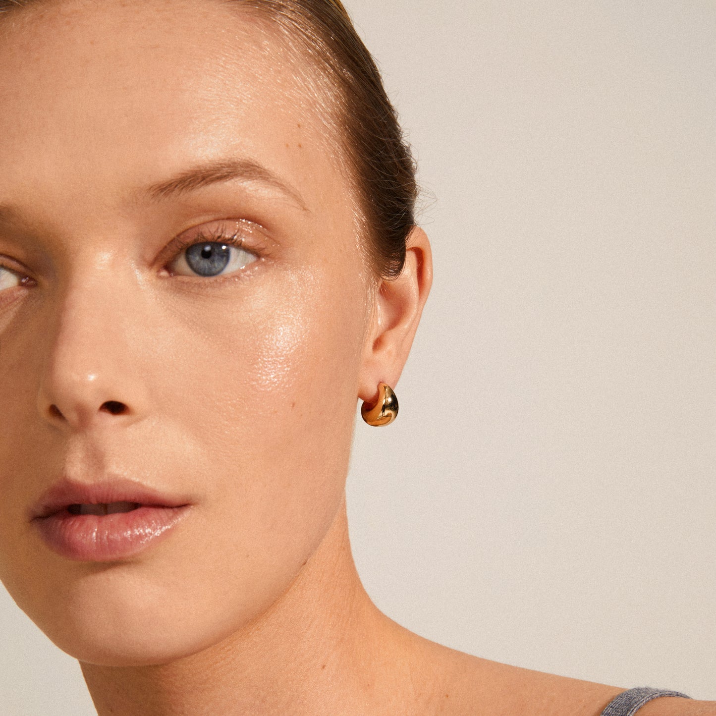 ALEXANE återvunna chunky minihoops guldpläterade