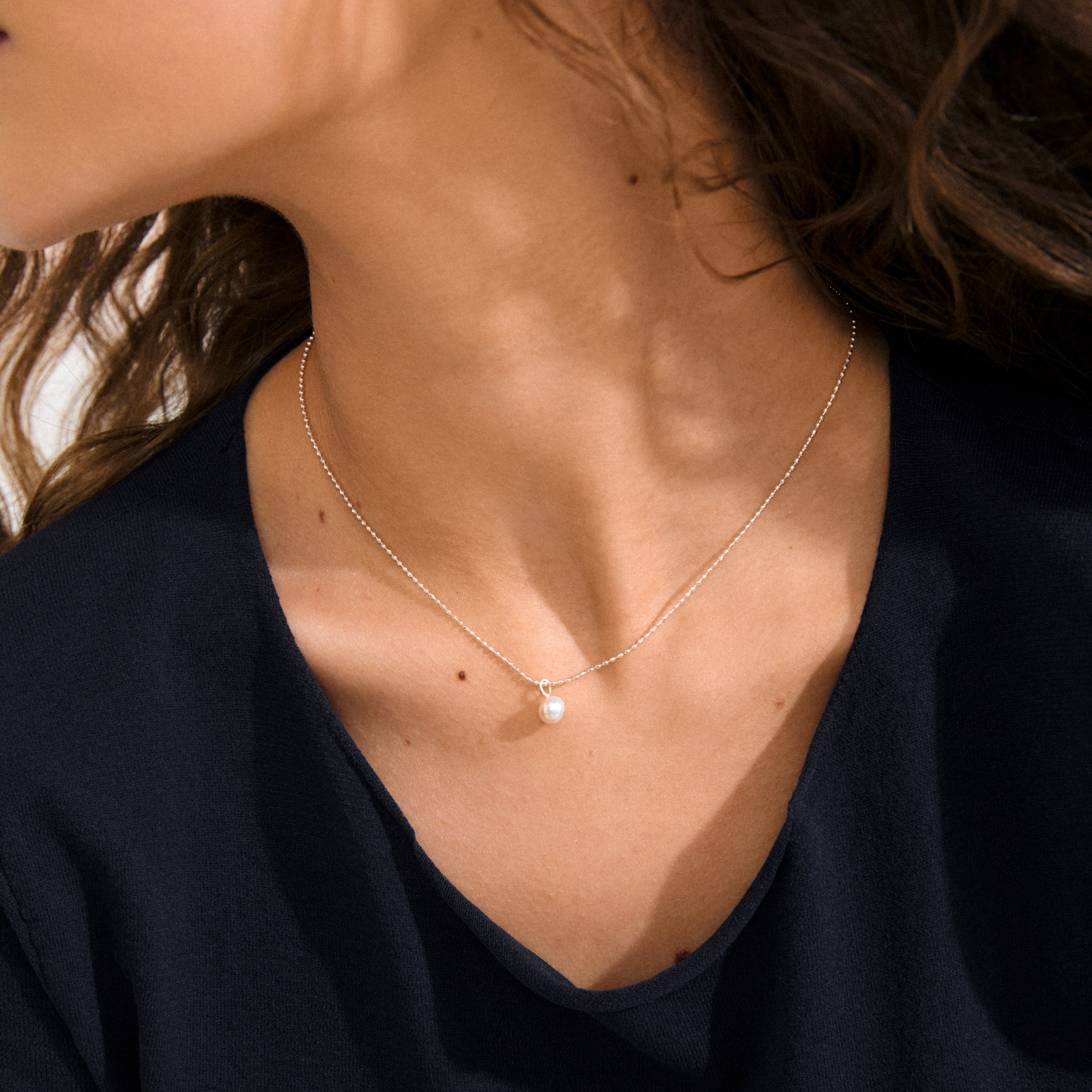 HADLEY necklace silver-plated featuring a delicate bead chain with a genuine freshwater pearl pendant, offering timeless elegance and crafted from 75% recycled materials.