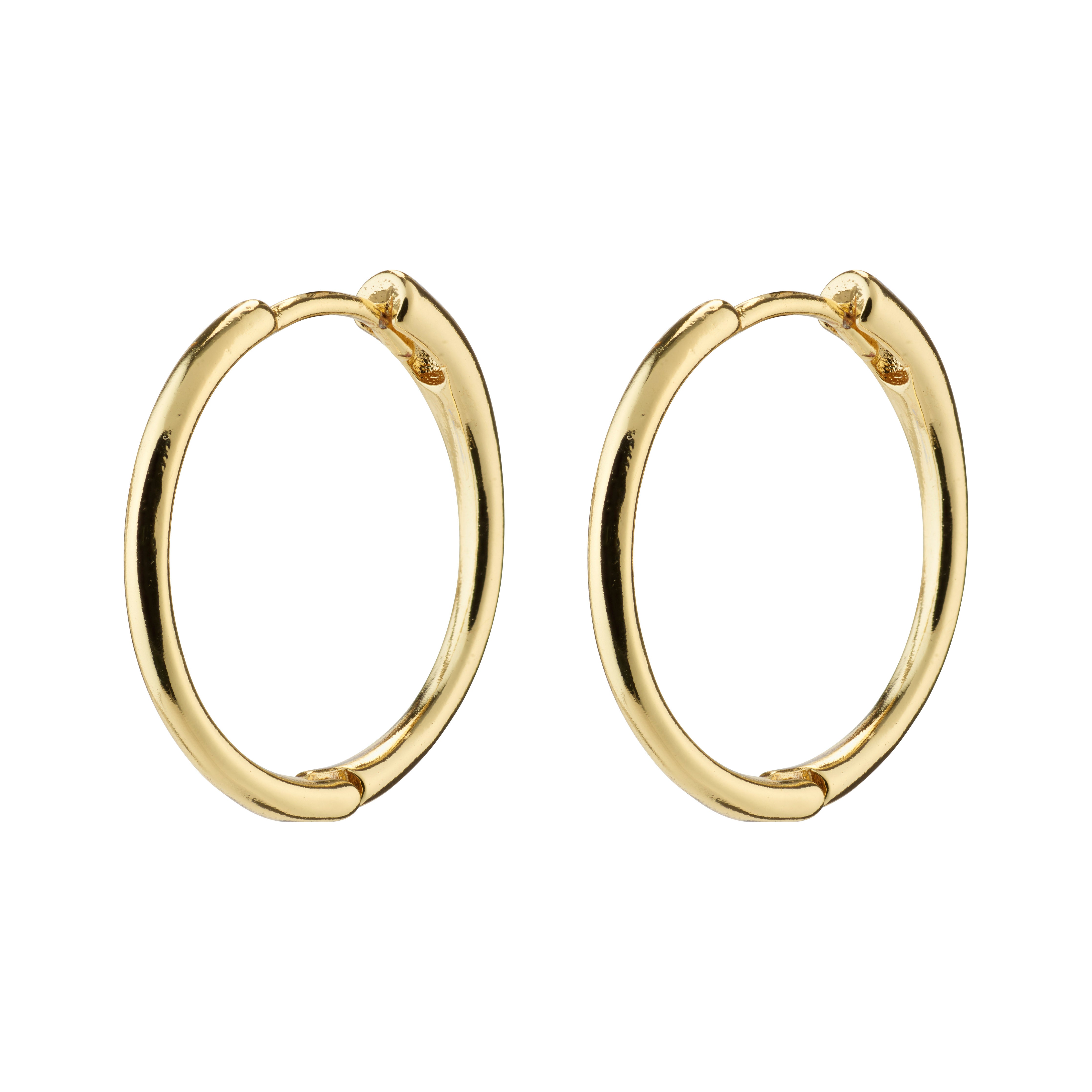 EANNA medium hoops gold-plated from Pilgrim, featuring elegant Creole design with a smart click lock, crafted from 99% recycled material.