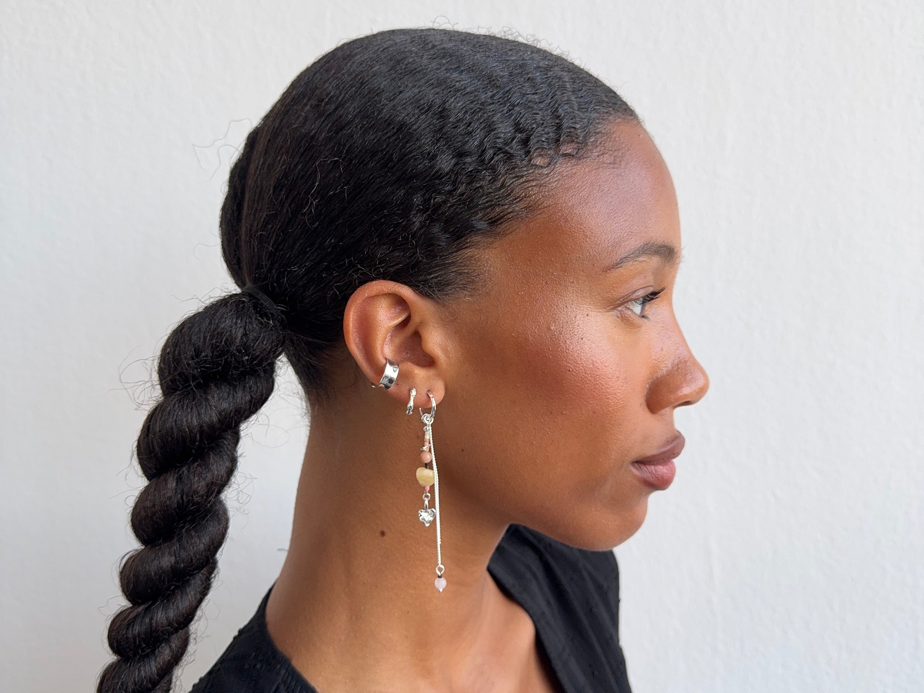 044 SINGLE EARRINGS Product on model