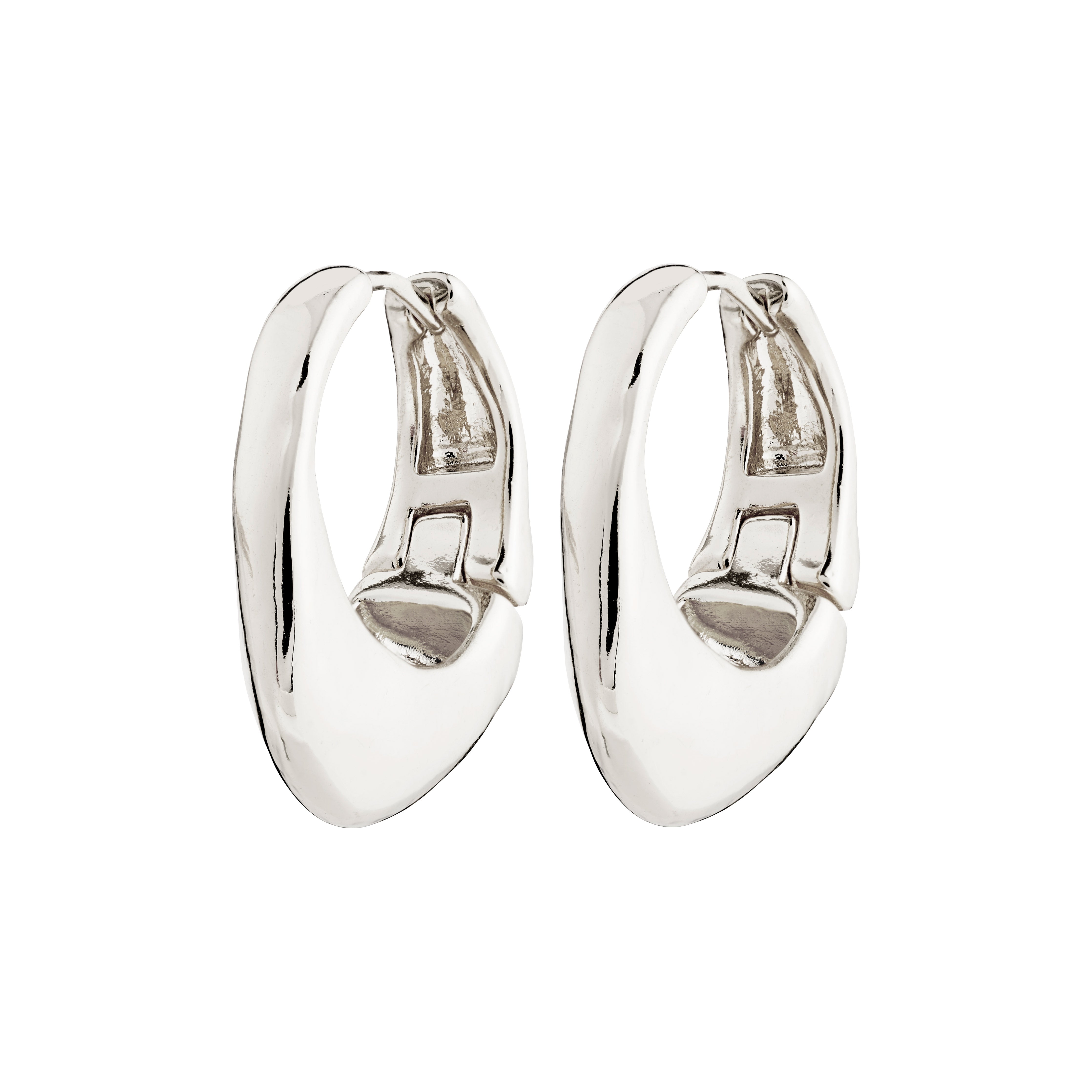 DUNE earrings silver-plated, showcasing silver chunky hoops with a sleek finish and easy click clasps, part of Pilgrim's IMAGINATION collection.