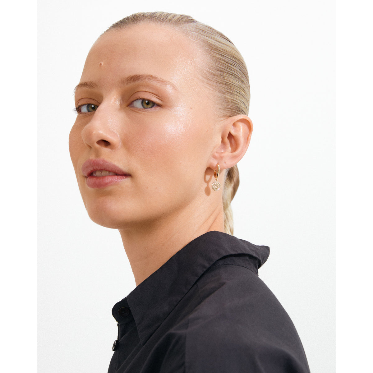 NOMAD coin huggie hoop earrings gold-plated