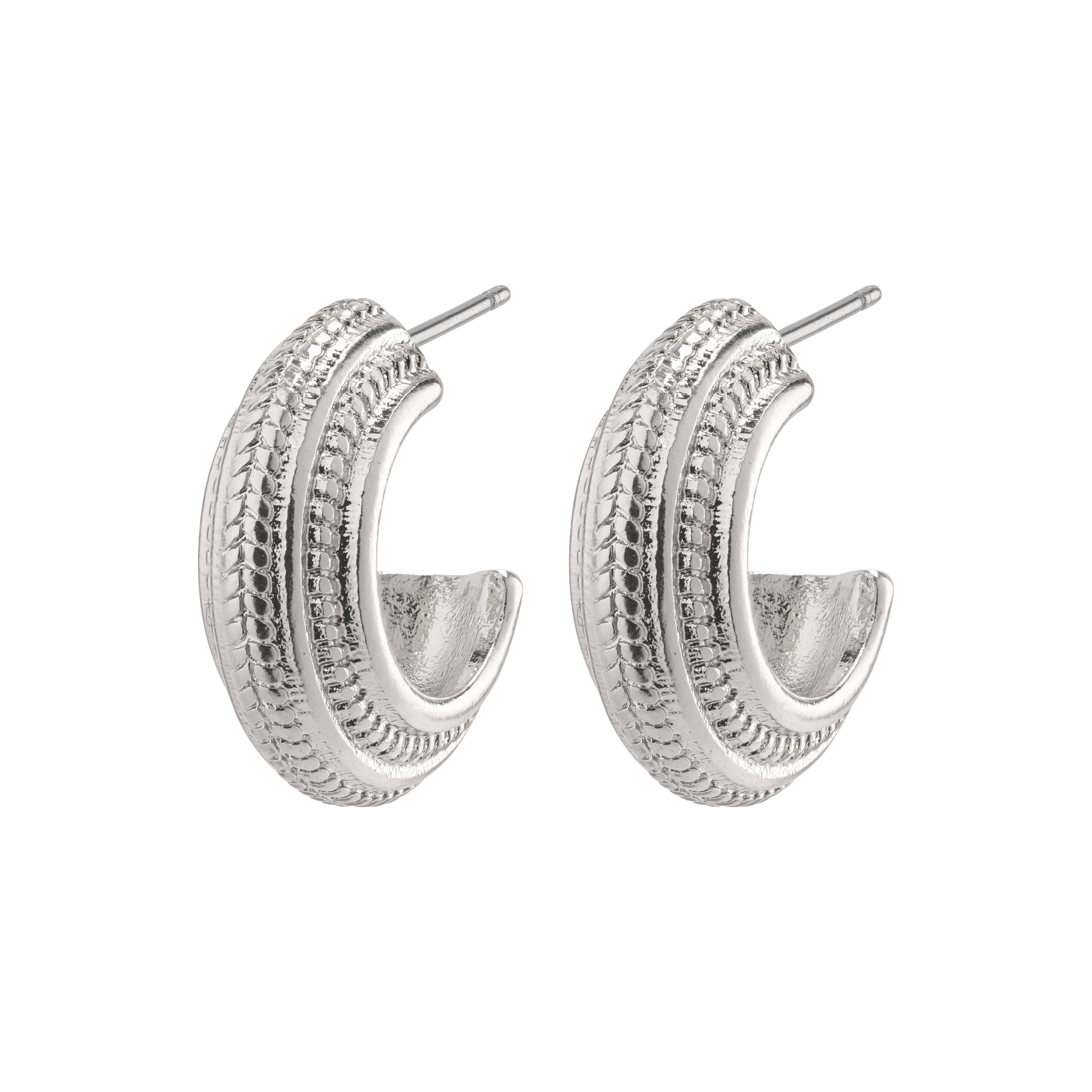 MACIE earrings, silver-plated hoops with intricate patterns, embody bold elegance, perfect for showcasing your strong, feminine style. Ideal for pairing with an elegant suit.