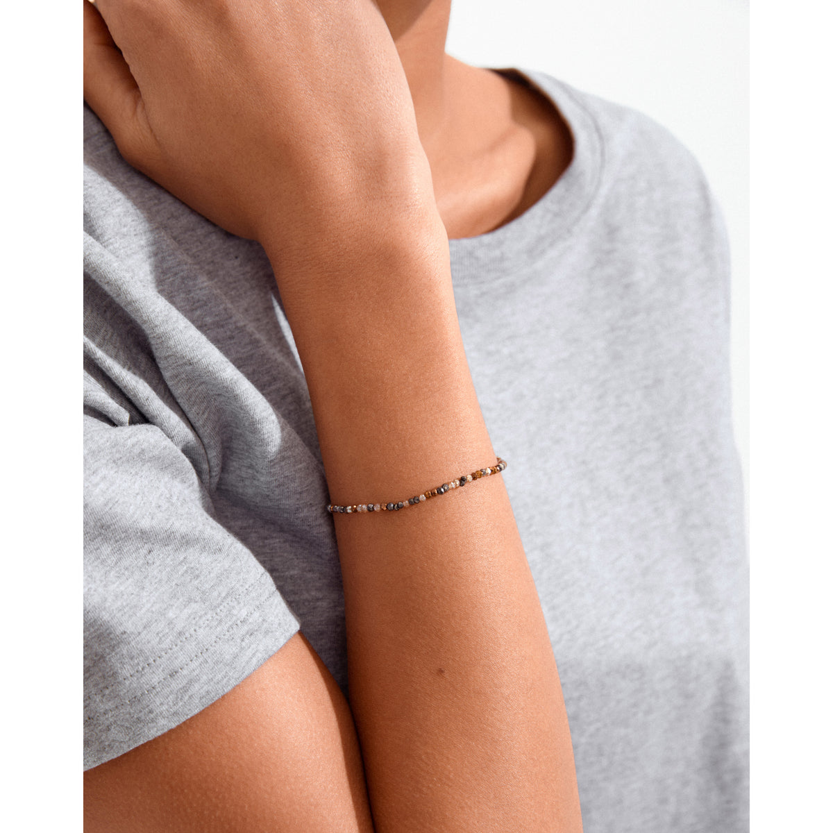 INDIE armband brunt, guldpläterat
