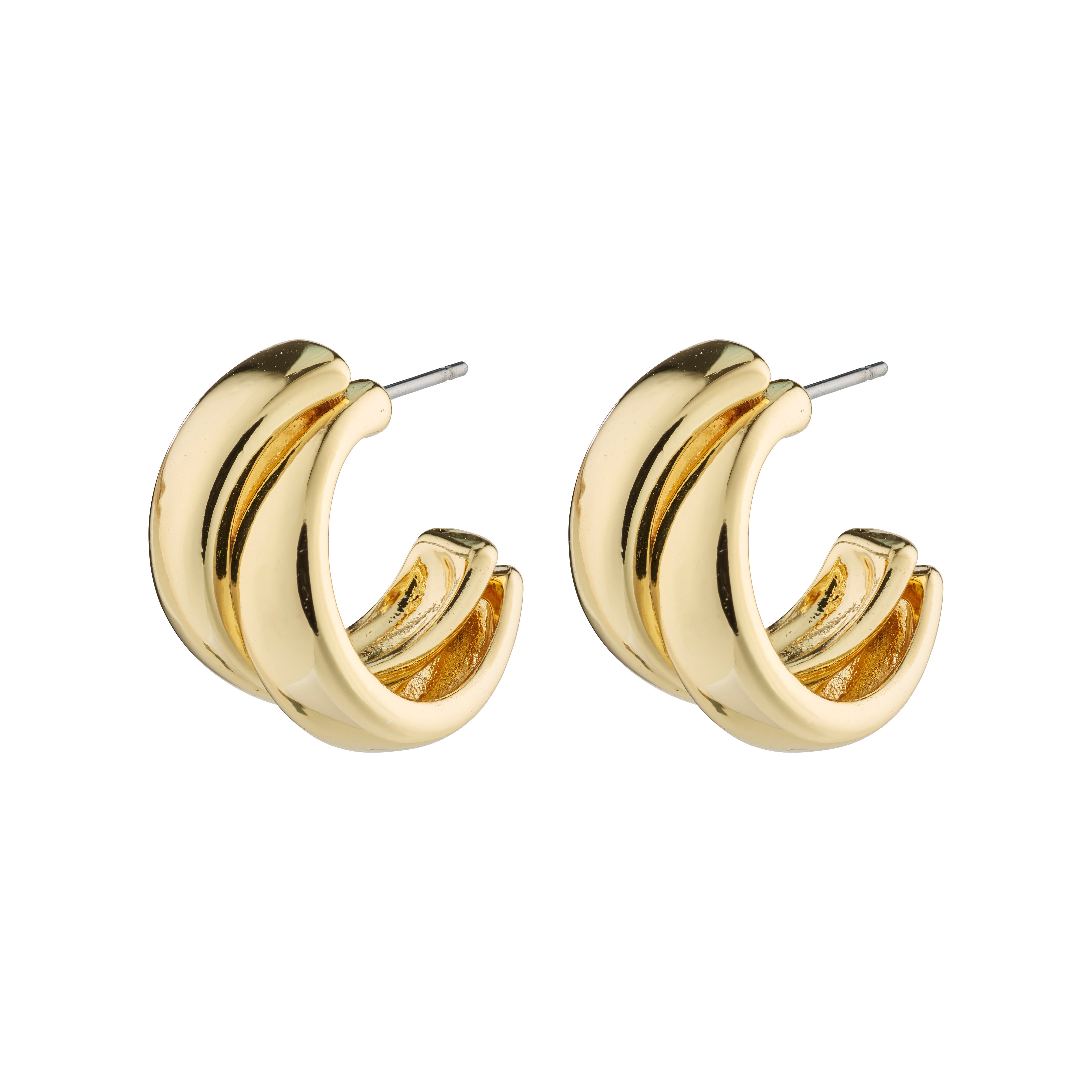Gold-plated ORIT earrings with a chunky, curved silhouette, perfect for enhancing a power look. Made from 98% recycled materials.