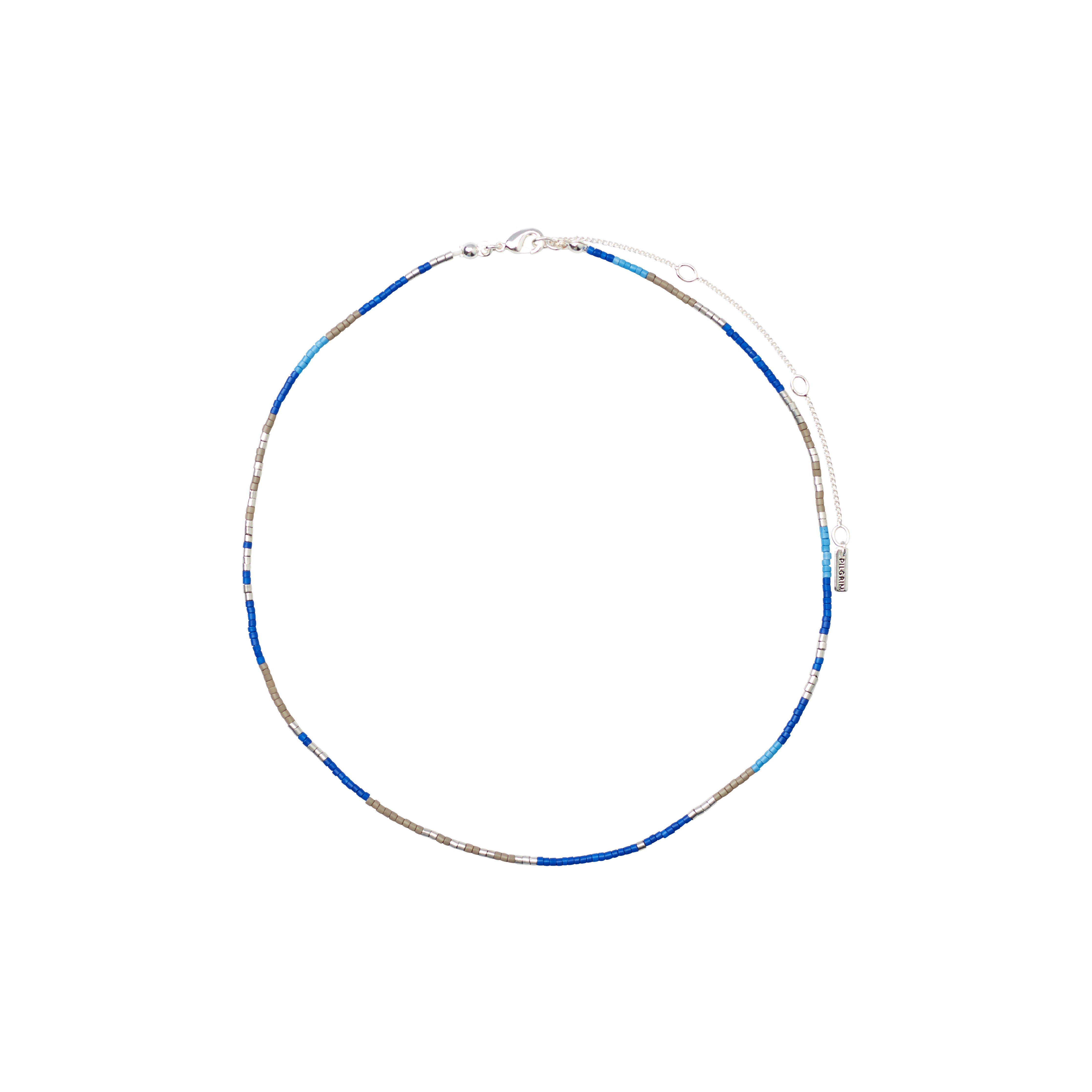 ALISON necklace: blue and silver-plated with glass beads, offering a relaxed festival look. Features a 36 cm chain with a 9 cm extension for layering.