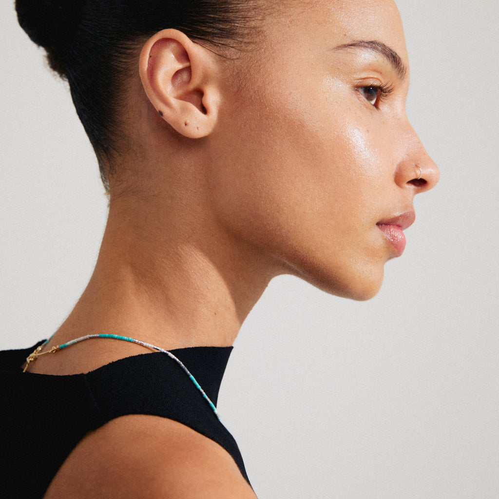 ALISON necklace mint, silver-plated, features mint green and grey glass beads, worn close to the neck for a boho-inspired, layered festival look.