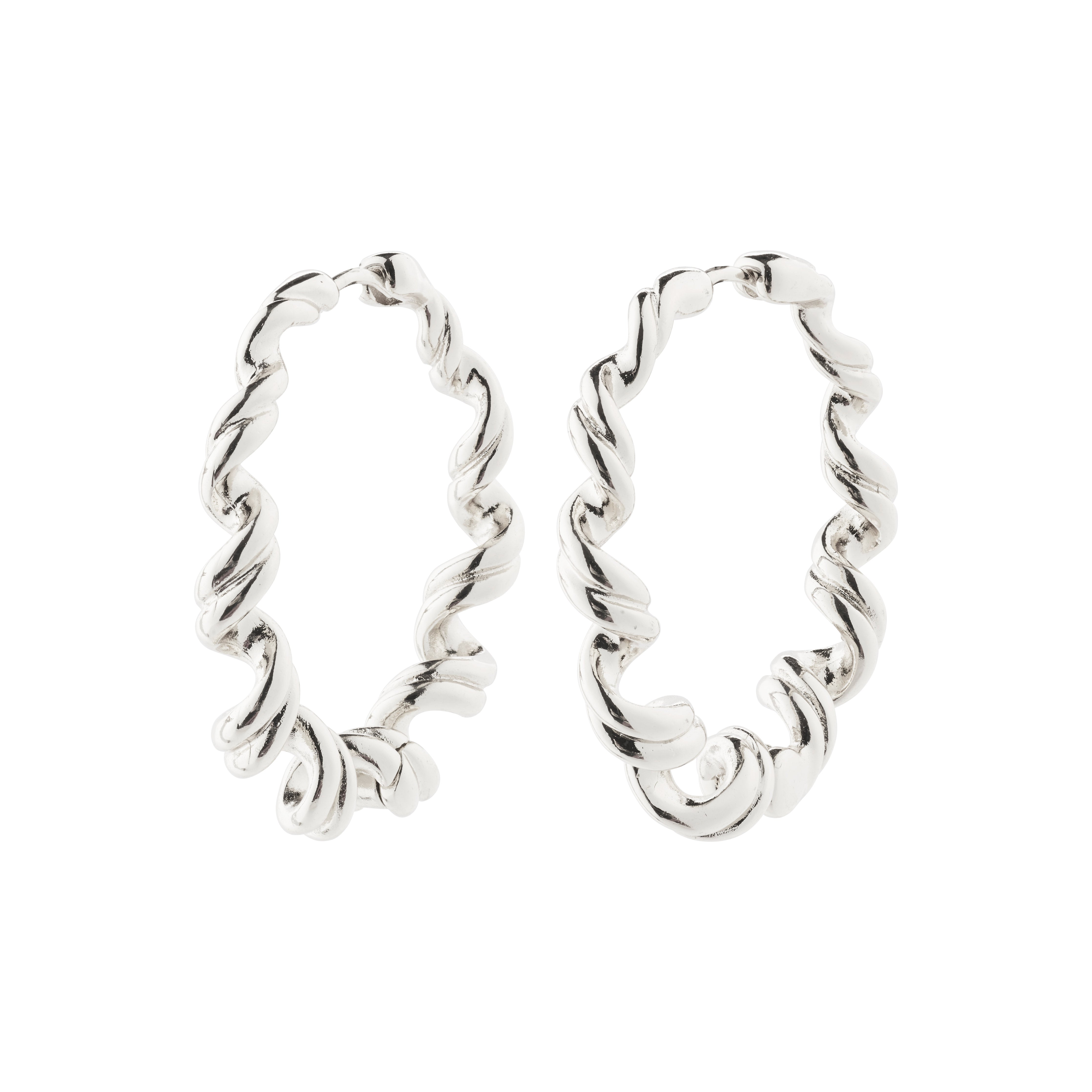 LARISA earrings silver-plated with twisted design, showcasing boho-inspired elegance and a click clasp for easy wear, crafted from 99% recycled materials.