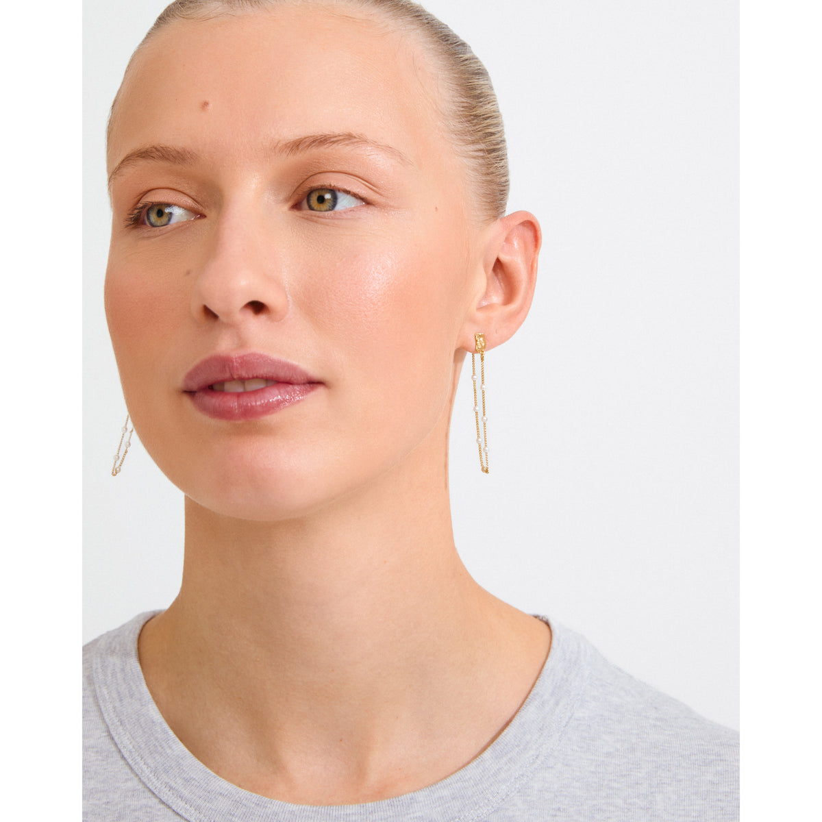 AERUN earrings gold-plated