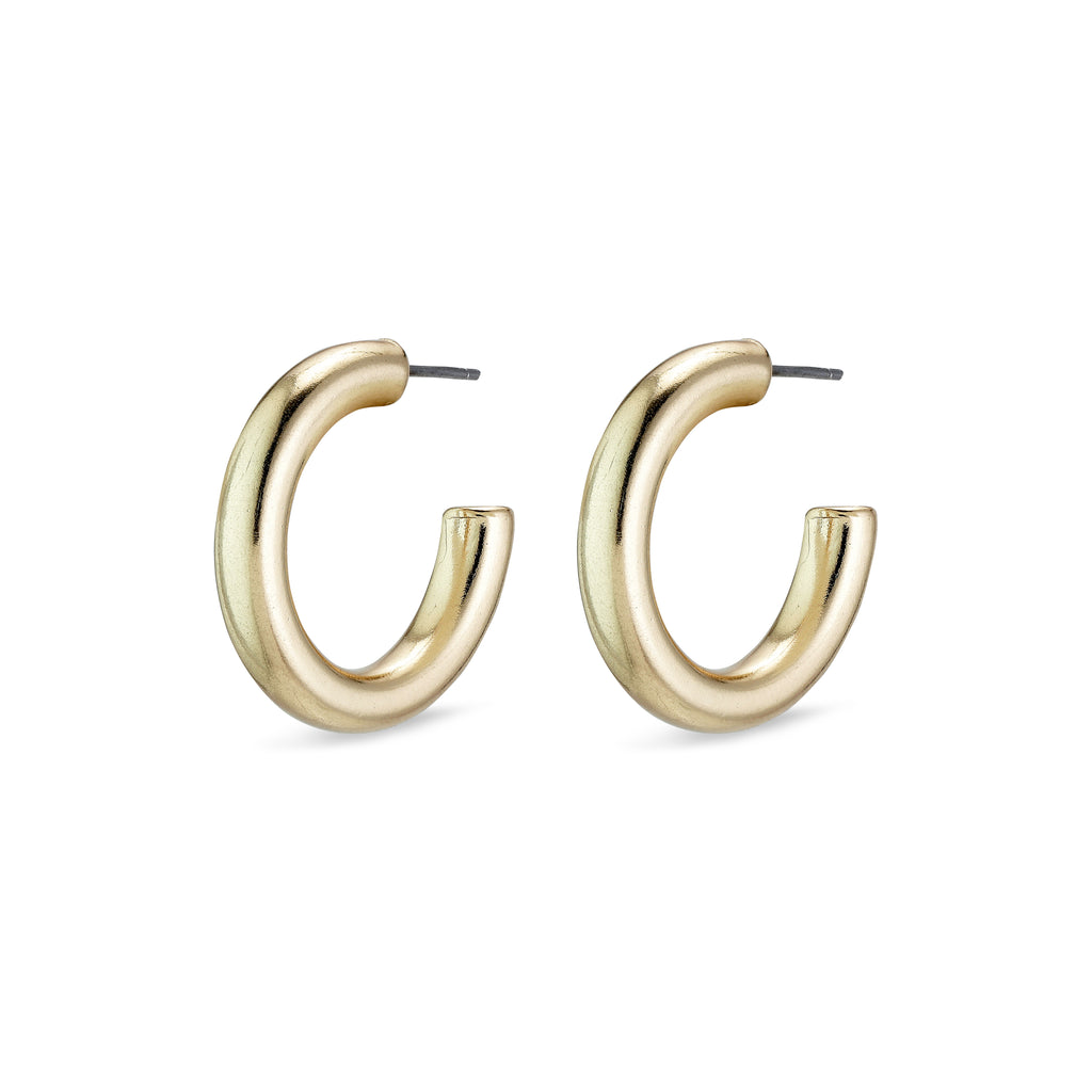 MADDIE chunky gold-plated hoop earrings, featuring a shiny, classic design that complements both casual and elegant outfits, adding a timeless touch to any style.