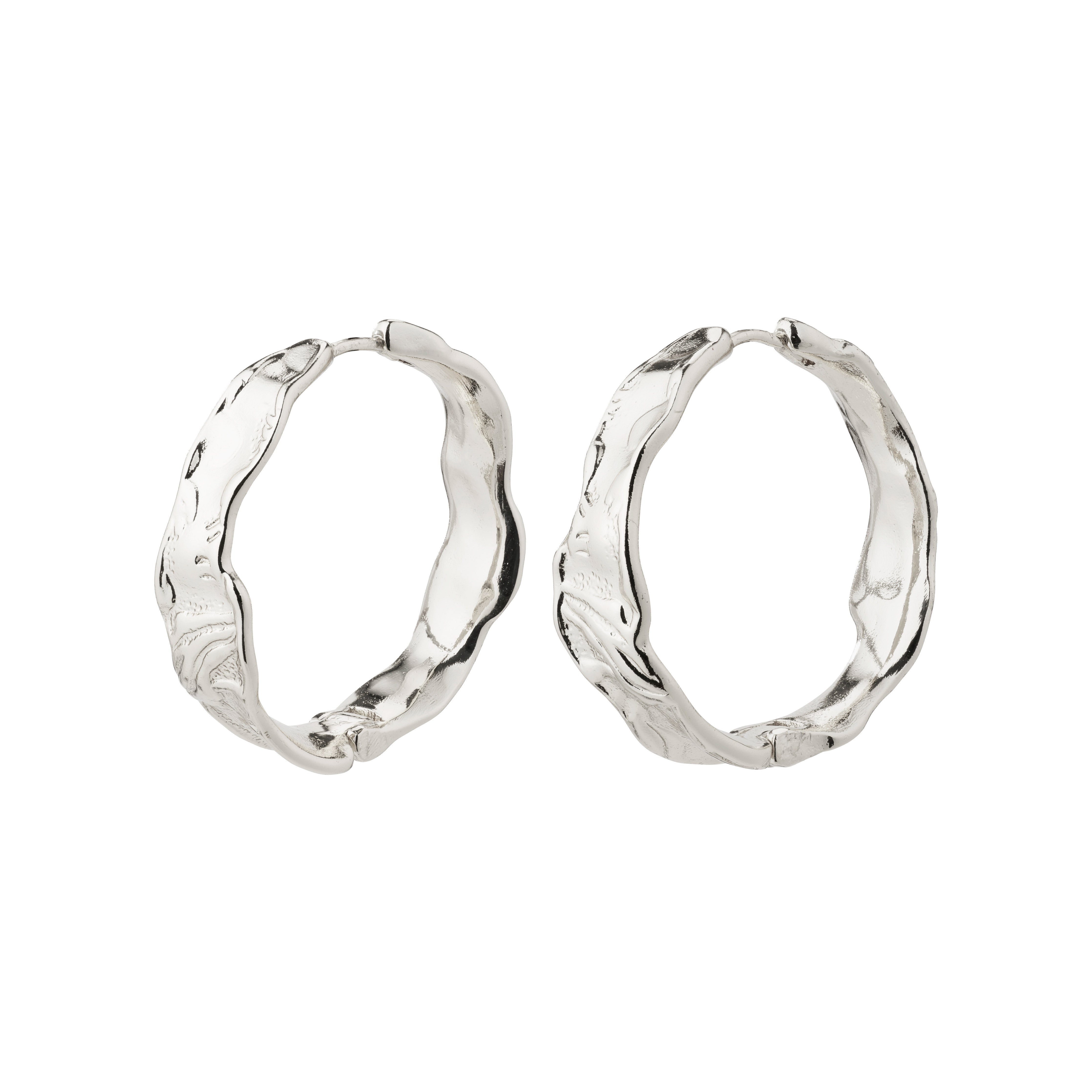 Silver-plated JULITA hoop earrings featuring a twisted design and wavy lines, exuding classic elegance and versatility.