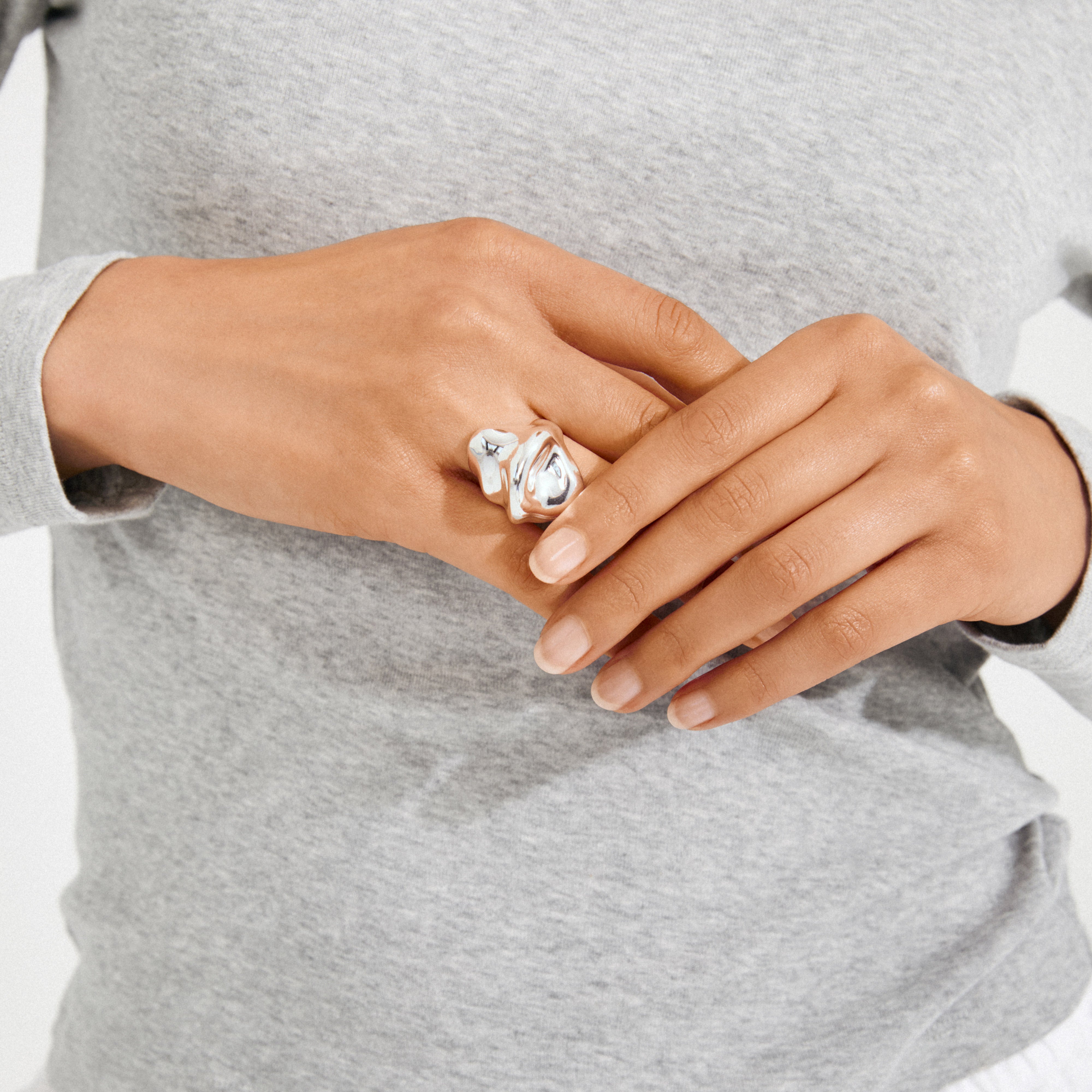 JOHNNIE Ring versilbert