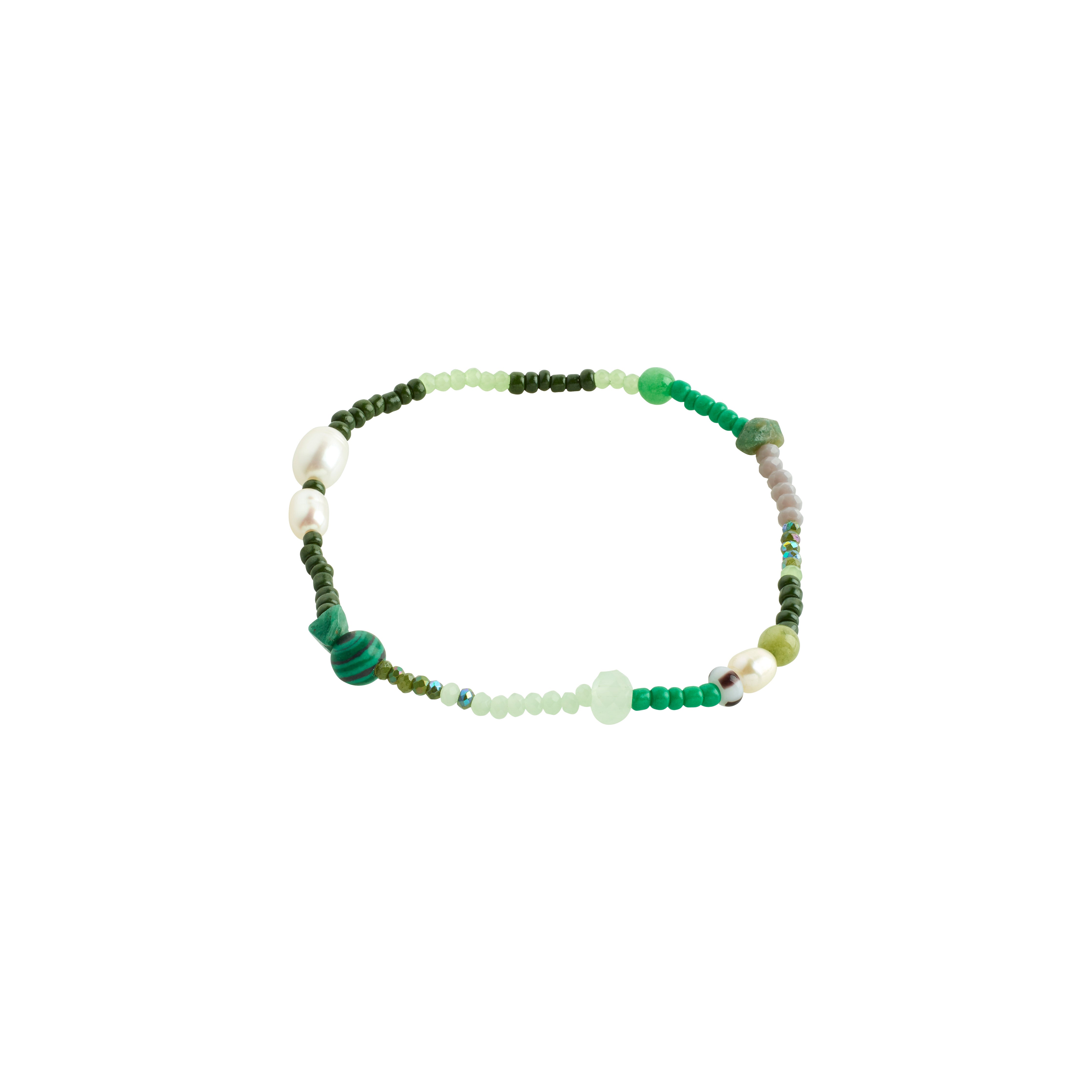 INDIANA bracelet green featuring freshwater pearls and green jade beads, offering an organic look with small, faceted glass beads on a durable Lycra elastic.