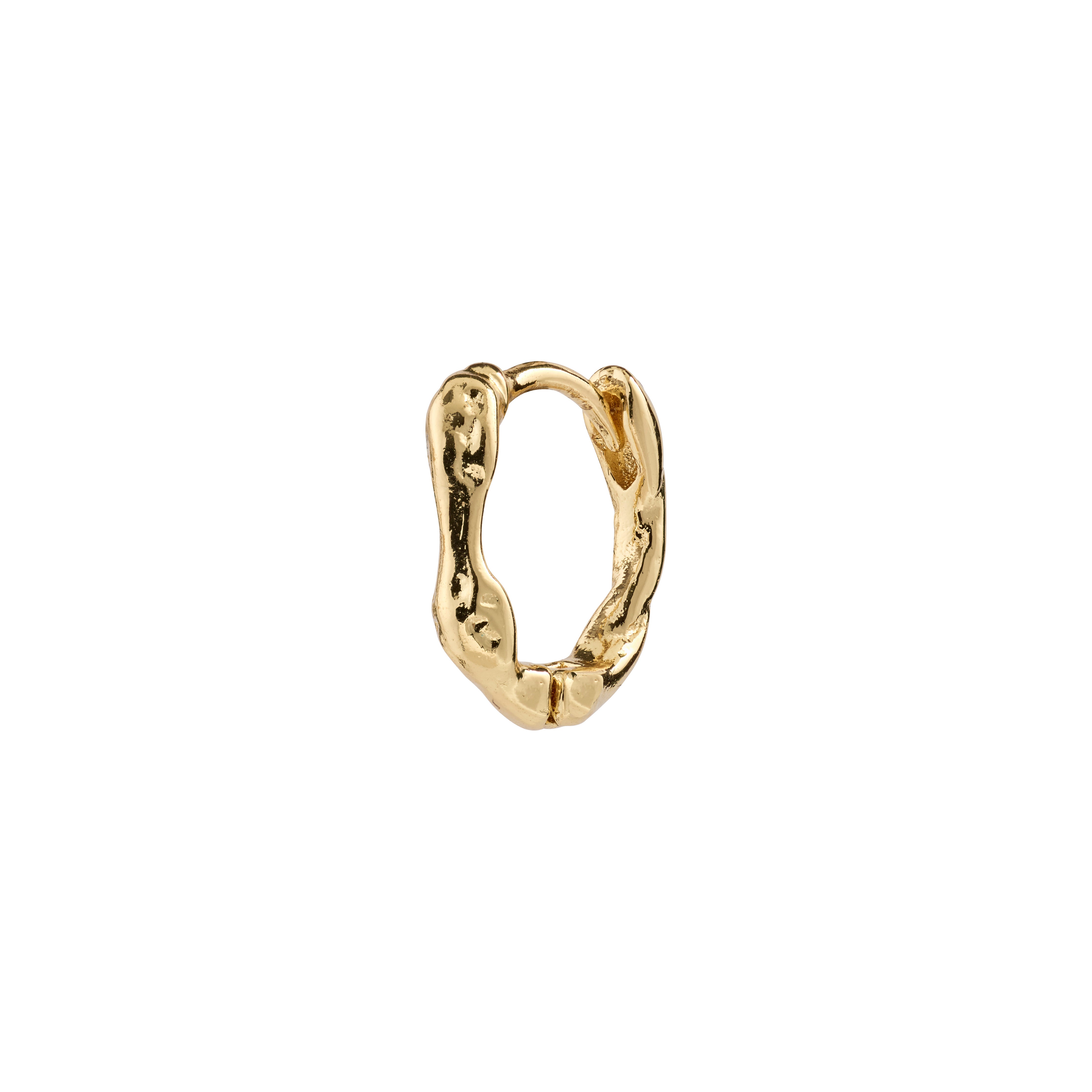 KYRA single earring gold-plated; handcrafted huggie hoop with organic shape and shiny finish, featuring an easy click clasp, made from 99% recycled material.