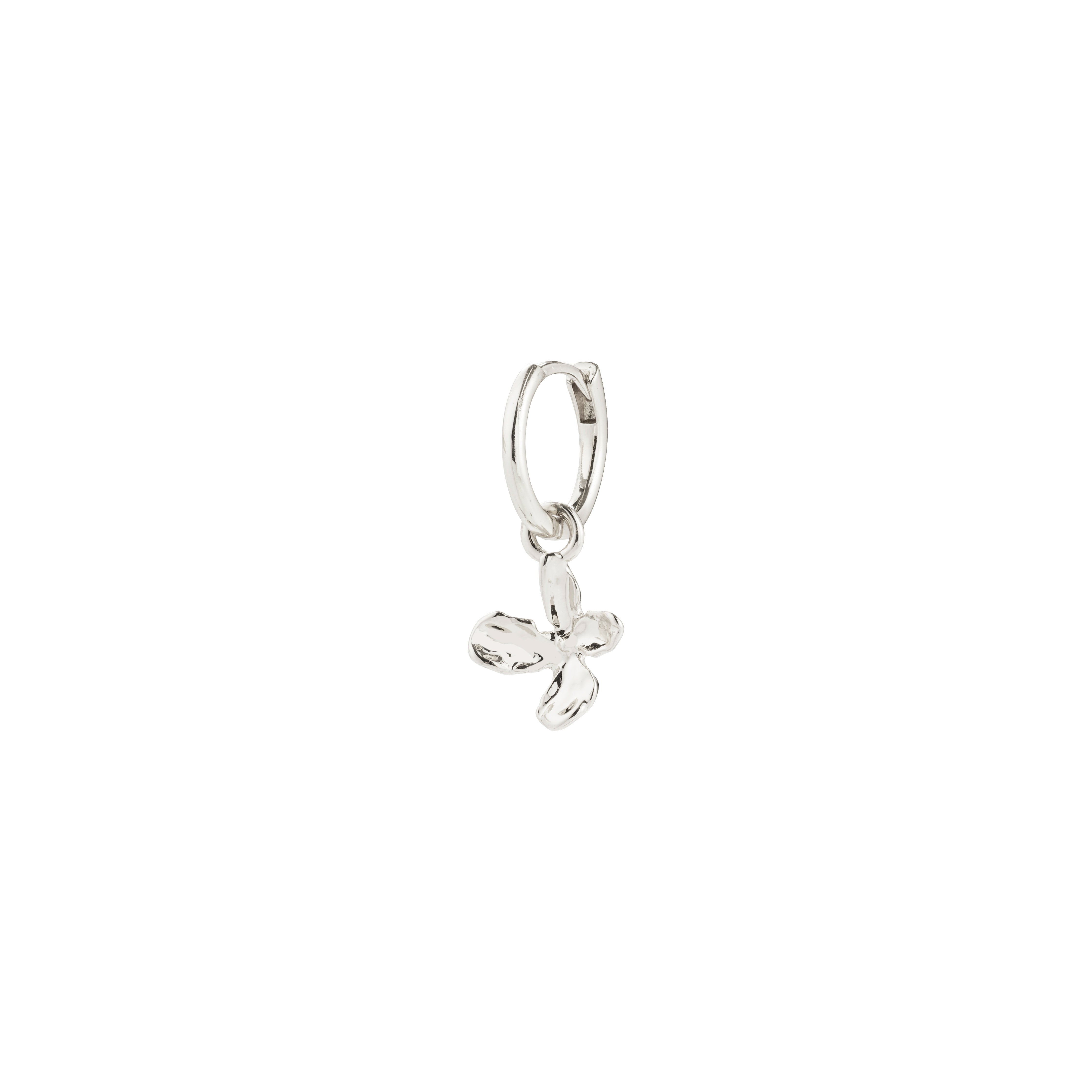 Silver-plated GIANNI single earring with a nature-inspired flower pendant, featuring a click clasp, crafted from 99% recycled materials for an elegant, eco-friendly style.