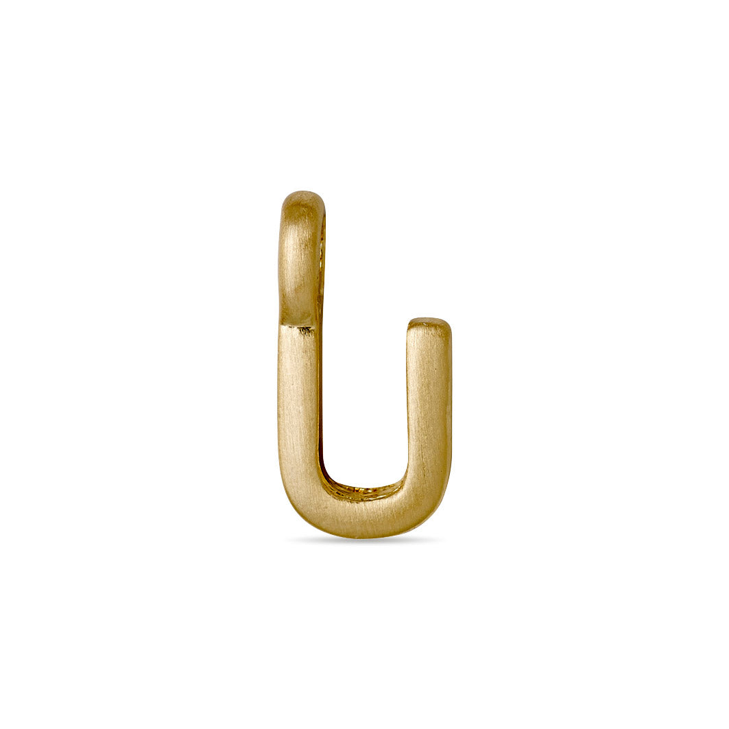 CHARM U gold-plated pendant, a matte-finished U-shaped link, ideal for personalized jewelry. Perfect for layering or standalone wear, adding a bespoke touch to any accessory.