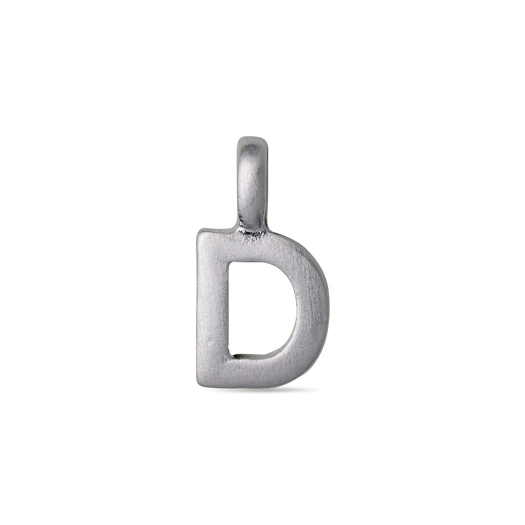 Silver-plated CHARM D pendant with a loop for threading. Perfect for personalization and adding a bespoke touch to your jewellery collection.