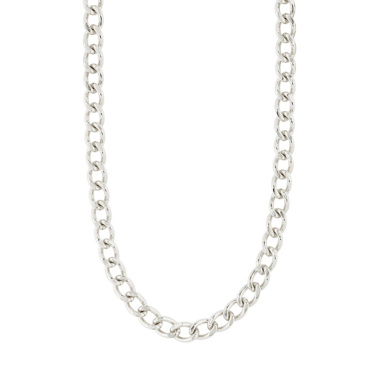 CHARM curb necklace silver-plated, featuring a bold curb chain design, ideal for adding charms. Versatile length for any style. Crafted from 99% recycled materials.