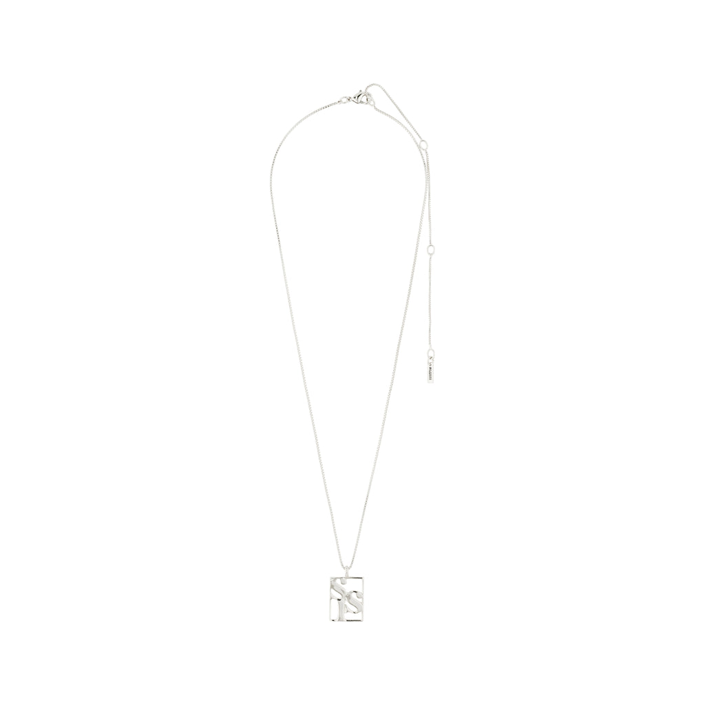 LOVE TAG, SIS necklace silver-plated by Pilgrim, featuring a square pendant engraved with SIS on an adjustable silver chain, crafted from 99% recycled materials.