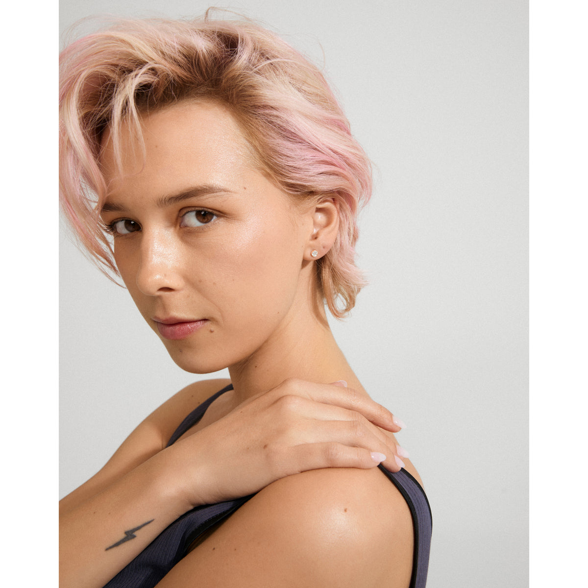 AVA stjerne-øredobber roségullbelagt