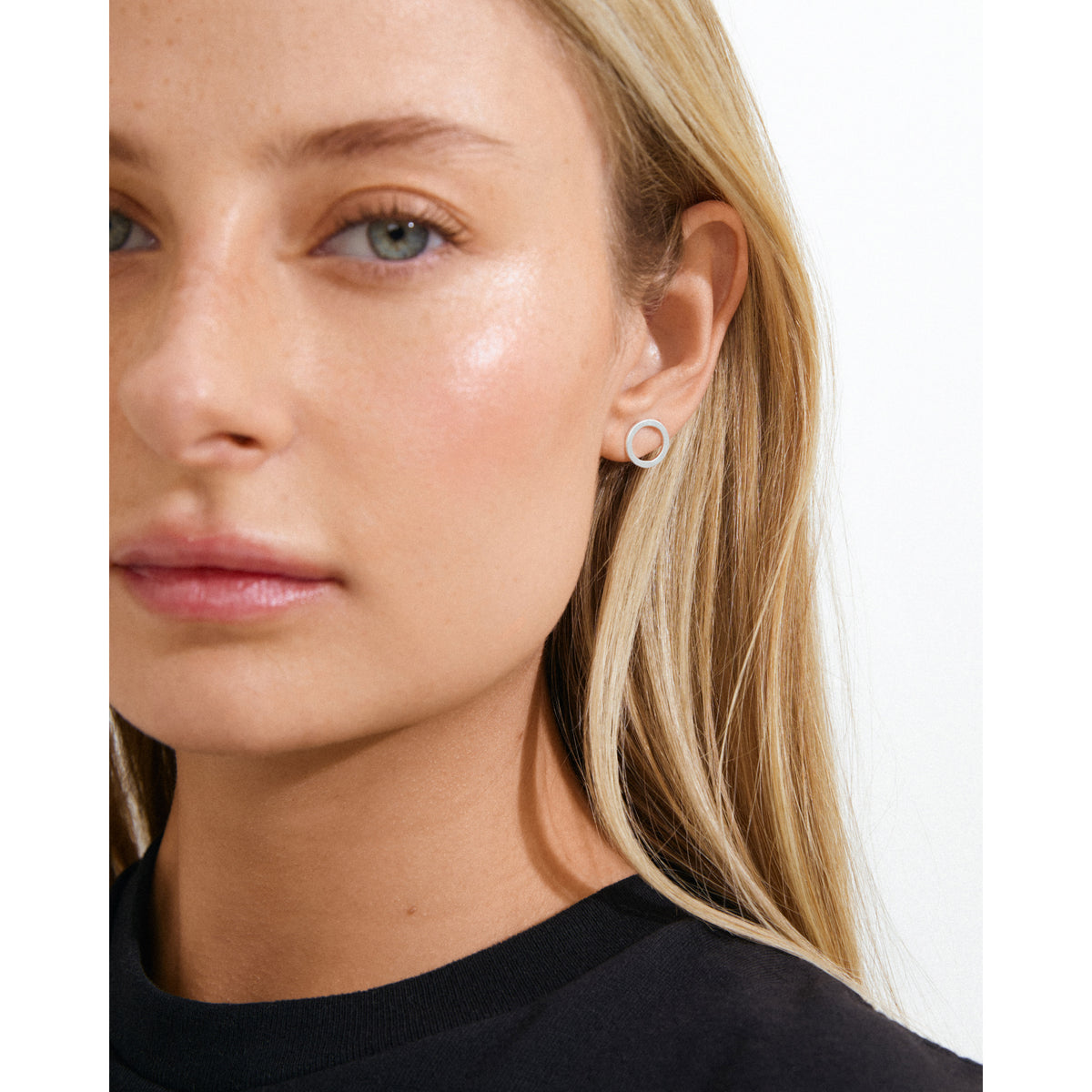 LIV örhängen silverpläterade