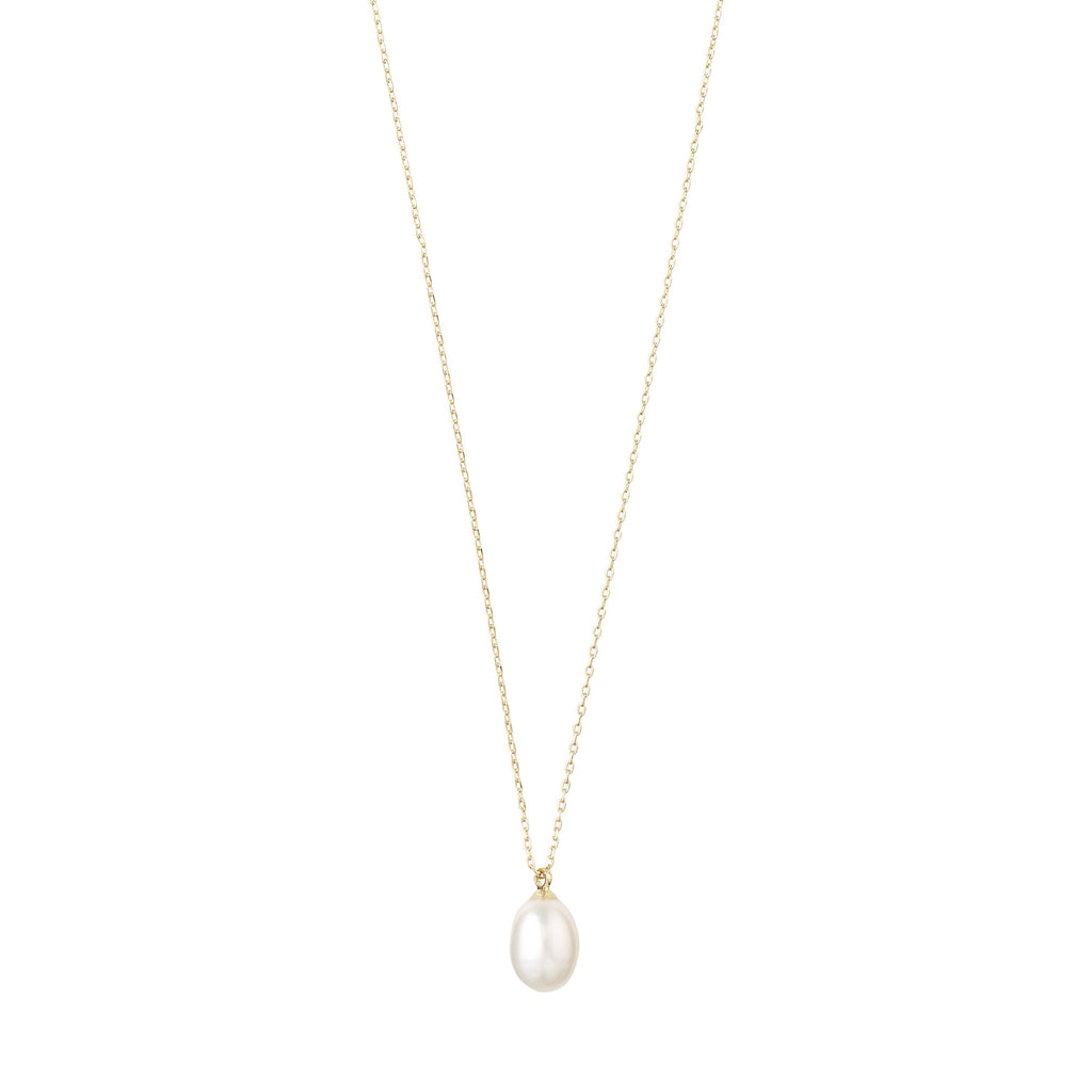 EILA freshwater pearl necklace gold-plated, featuring a droplet-shaped pearl pendant on a delicate chain, exemplifying Scandinavian craftsmanship and modern elegance.
