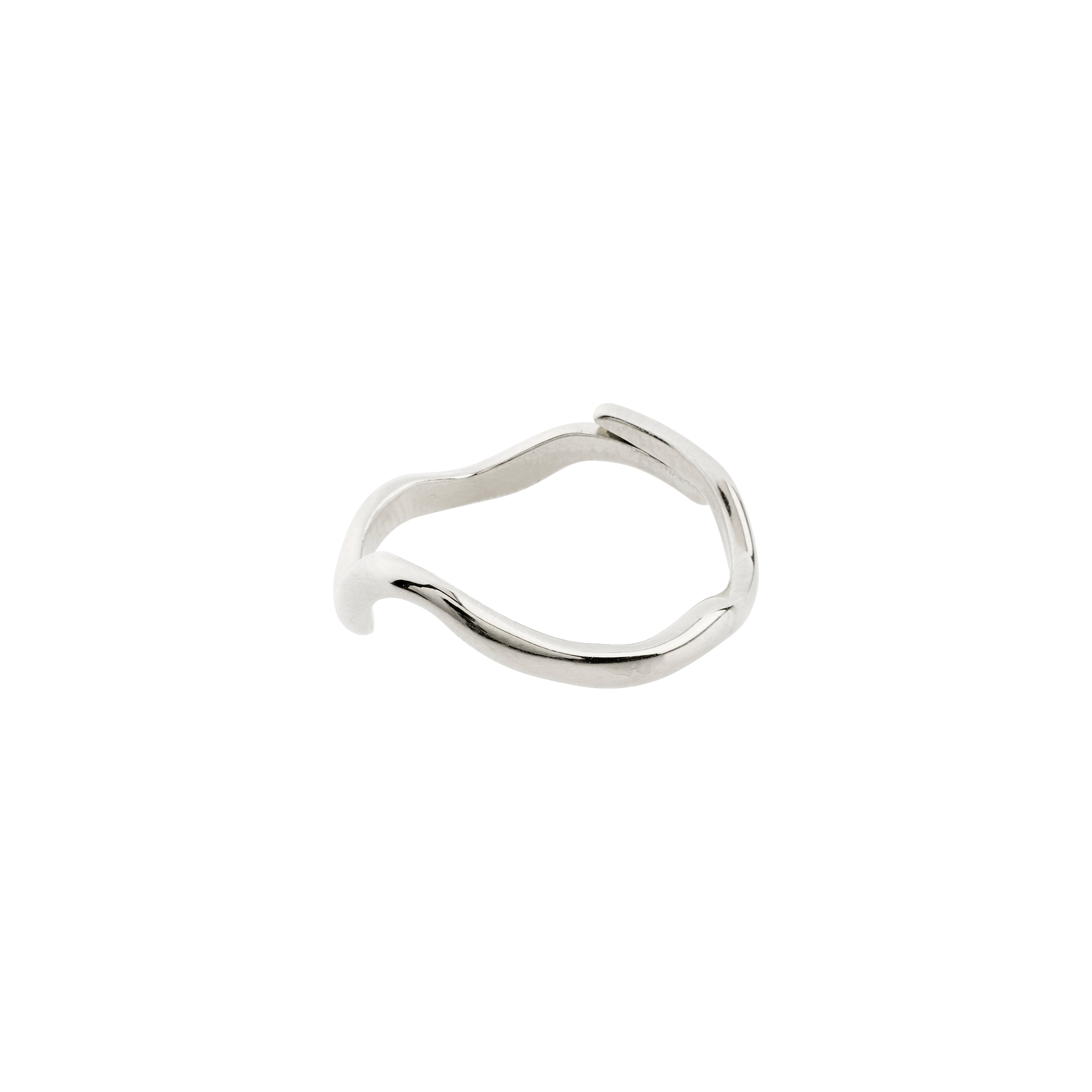 ALBERTE organic shape ring, silver-plated by Pilgrim, featuring a handcrafted, wavy design inspired by the sea, perfect for a trendy, everyday look.