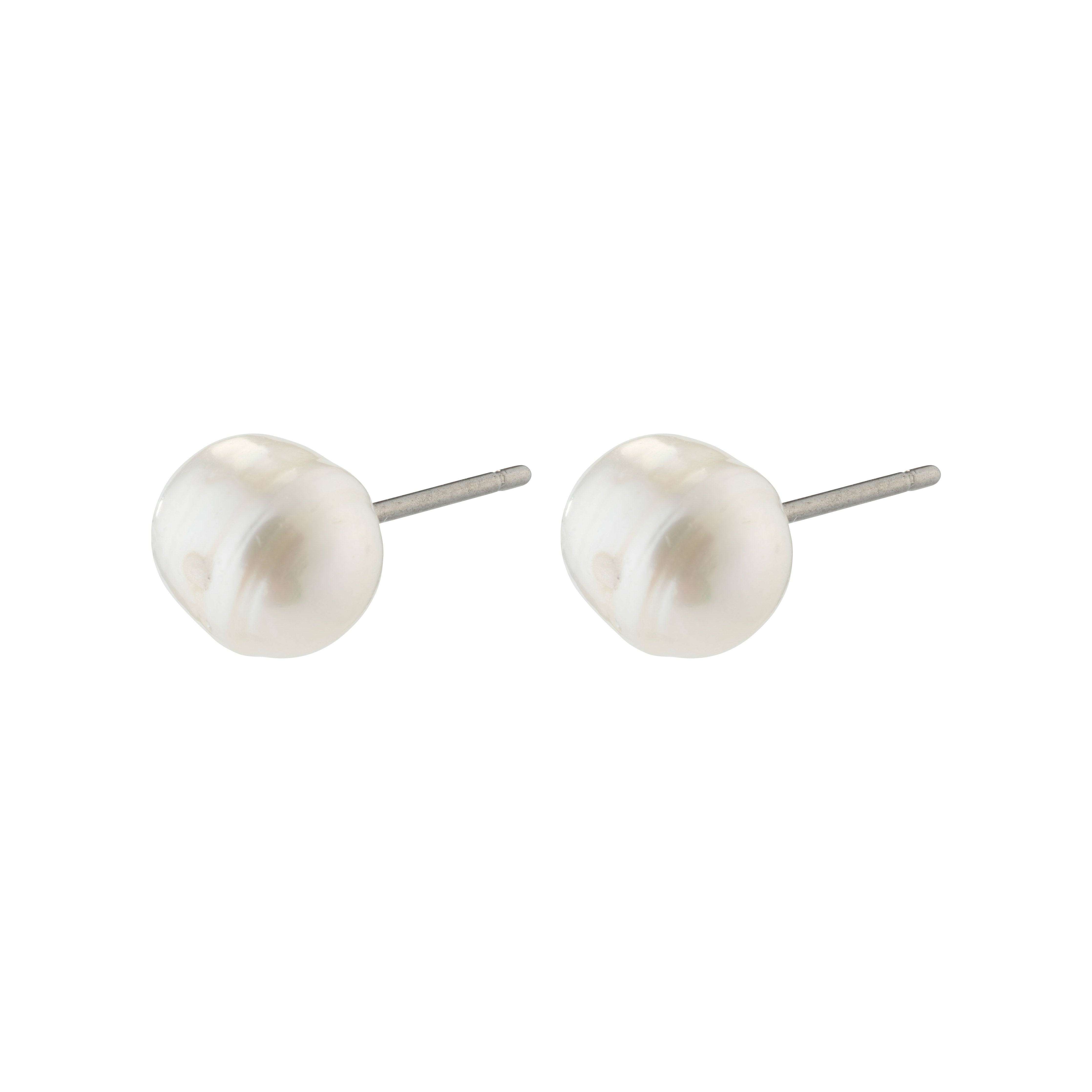 EMORY freshwater pearl earrings from Pilgrim, featuring genuine pearls, perfect for any occasion, pairing elegance with versatility for a timeless, stylish look.