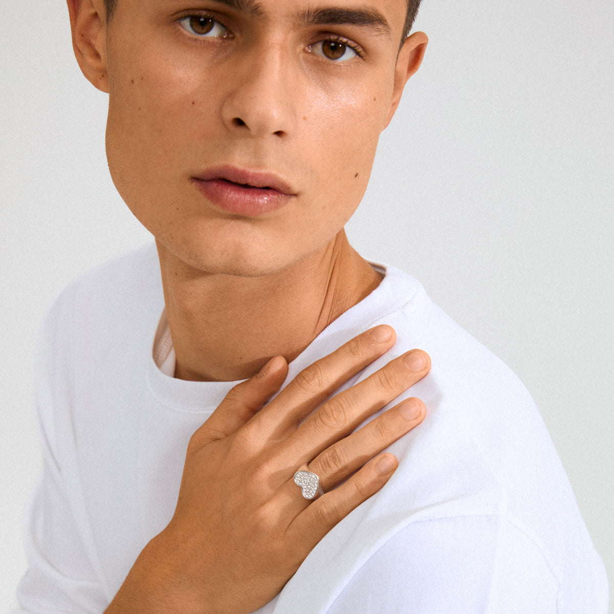 EMMETT ring silver-plated featuring a heart adorned with dazzling Preciosa crystals, adjustable for a perfect fit, crafted from 98% recycled materials for chic, eco-friendly style.