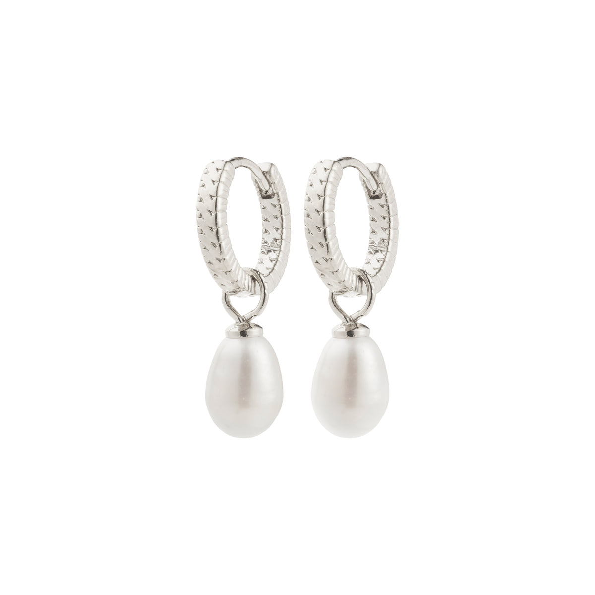 ELLIANA earrings: Silver-plated hoops with braided texture and freshwater pearls, featuring easy click clasps. Versatile, elegant, and perfect for enhancing your style this season.