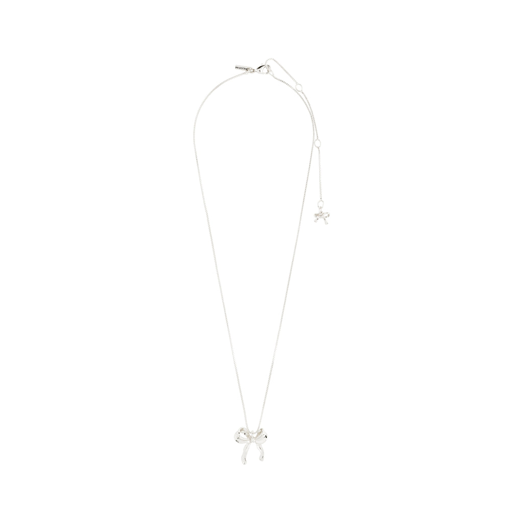 CASSIAN necklace silver-plated featuring a slim box chain with a stylish bow pendant, perfect for an effortlessly sleek look. 