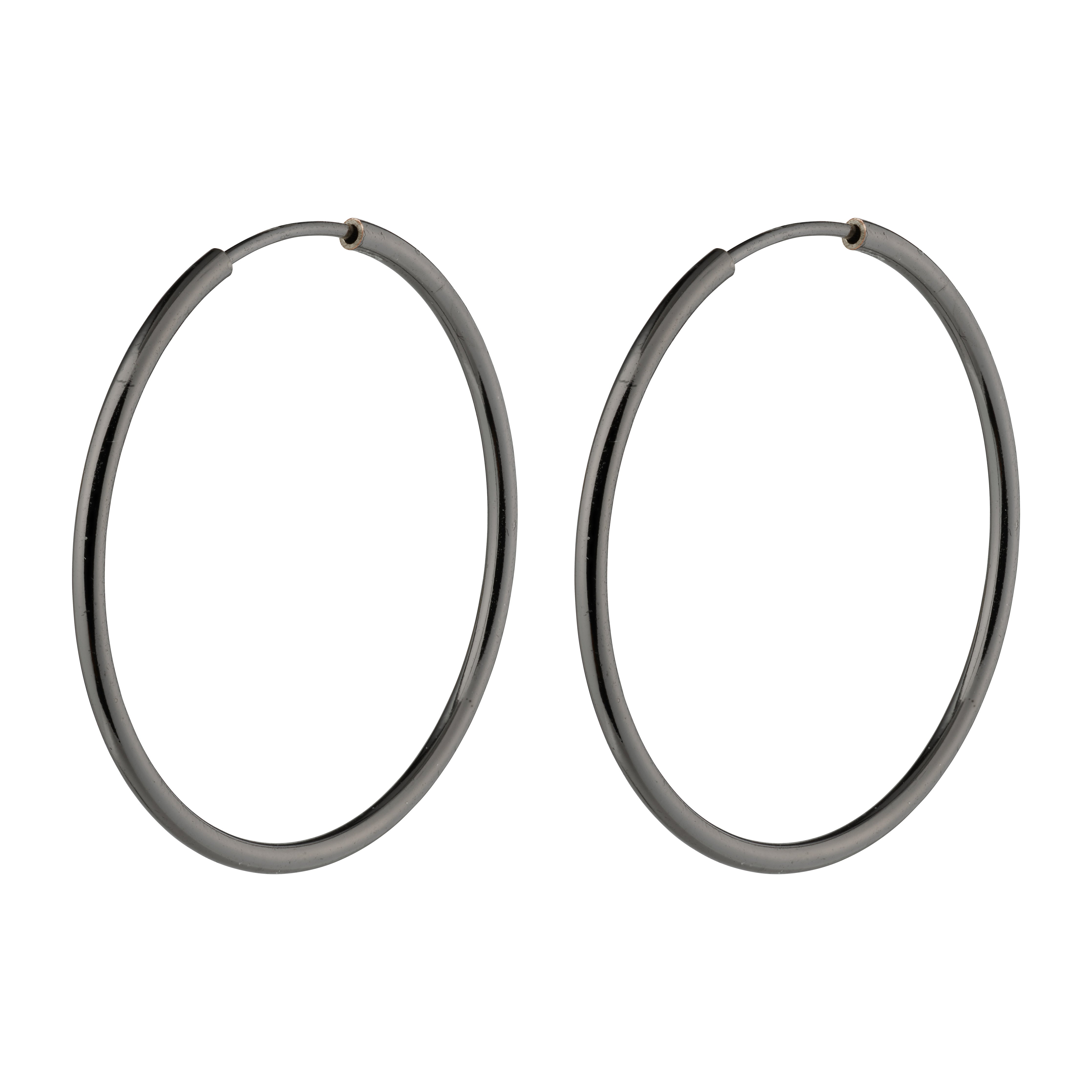 SANNE medium hoop earrings in hematite color, 24 mm diameter, showcasing a sleek design ideal for accentuating dark accessories. Perfect for a trendy, personal style.