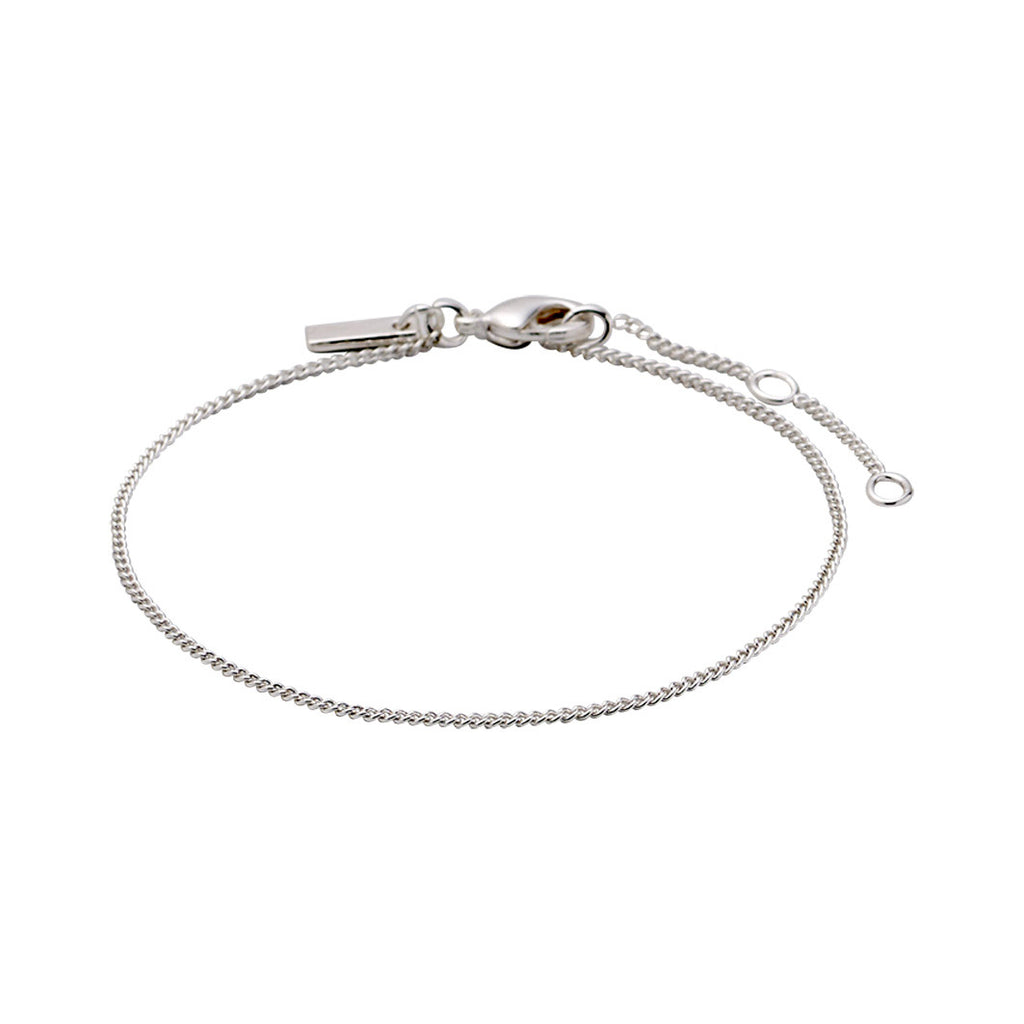 MY bracelet silver-plated, a stylish silver chain bracelet with a clasp, ideal for adding personalized charms, reflecting Pilgrim's Danish craftsmanship and modern elegance.