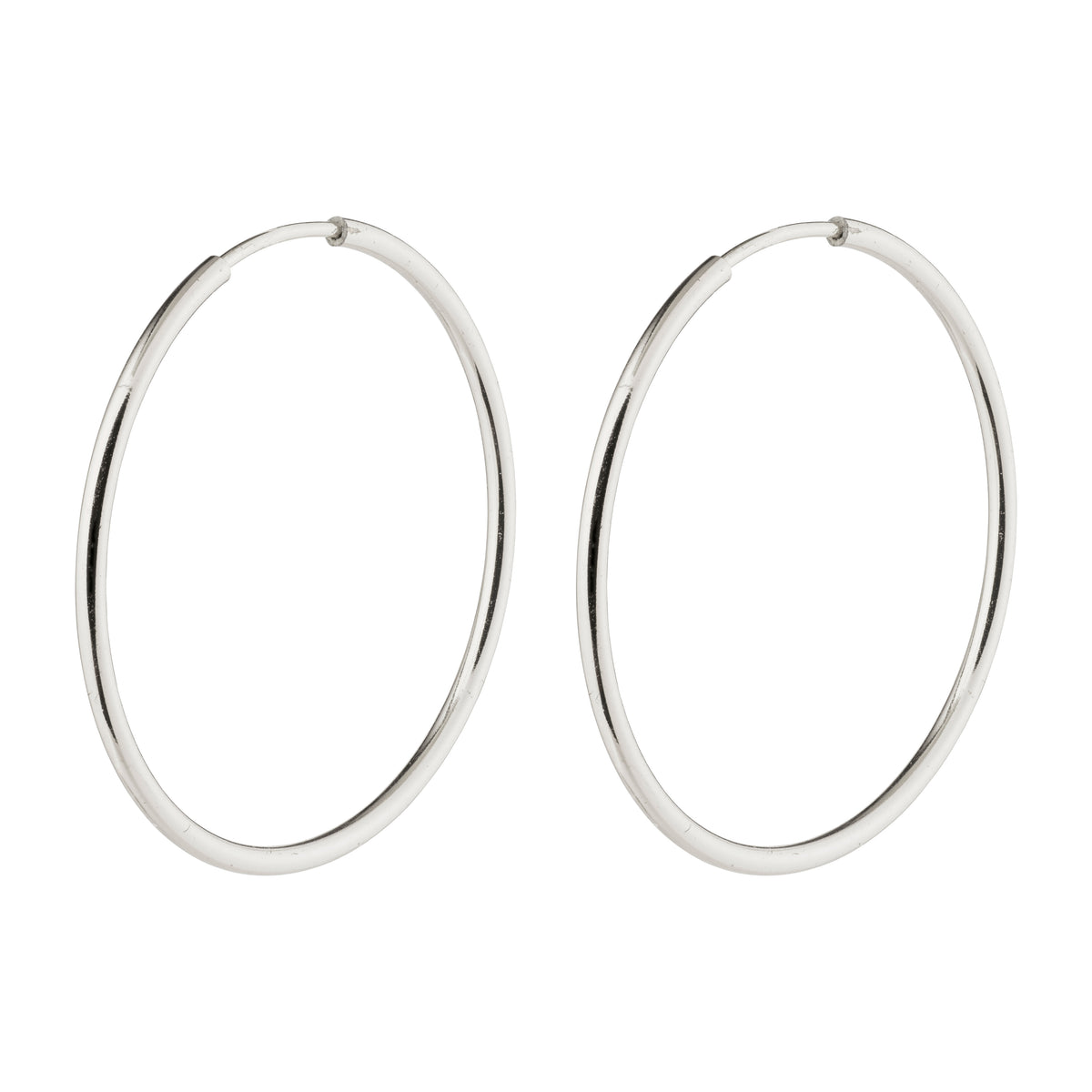 SANNE medium hoop earrings, silver-plated, 26 mm, offering timeless elegance perfect for everyday wear or pairing for personalized style.