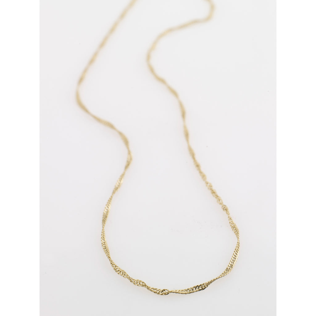 PERI twirl necklace gold-plated, featuring a delicate twisted chain and pendant, perfect for timeless elegance and simplicity. Measures 40 + 9 cm.