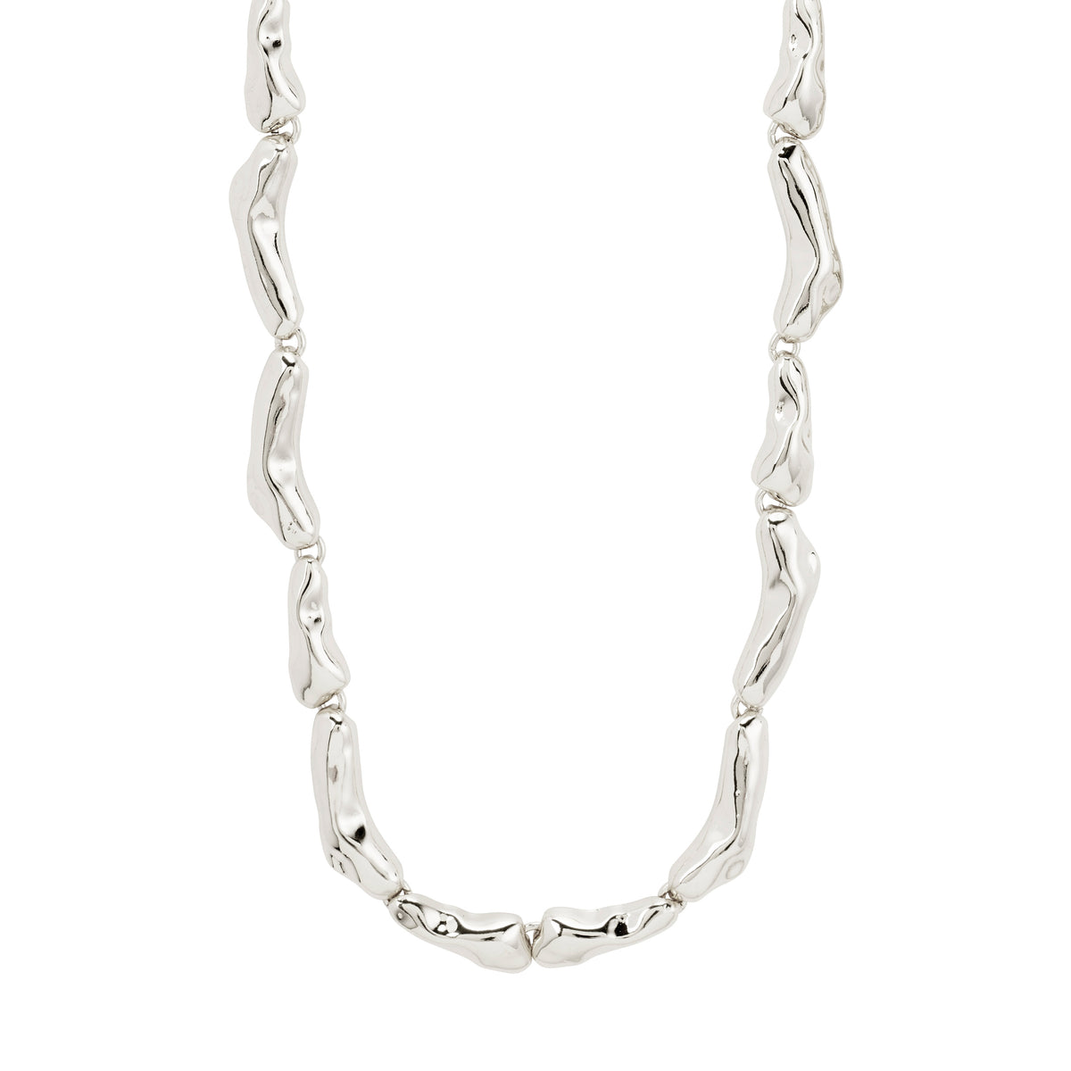 HARRISON necklace silver-plated with puffy, irregular links inspired by nature, offering a bold, trendy look. Made from 99% recycled materials, 38 cm with 12 cm extension.