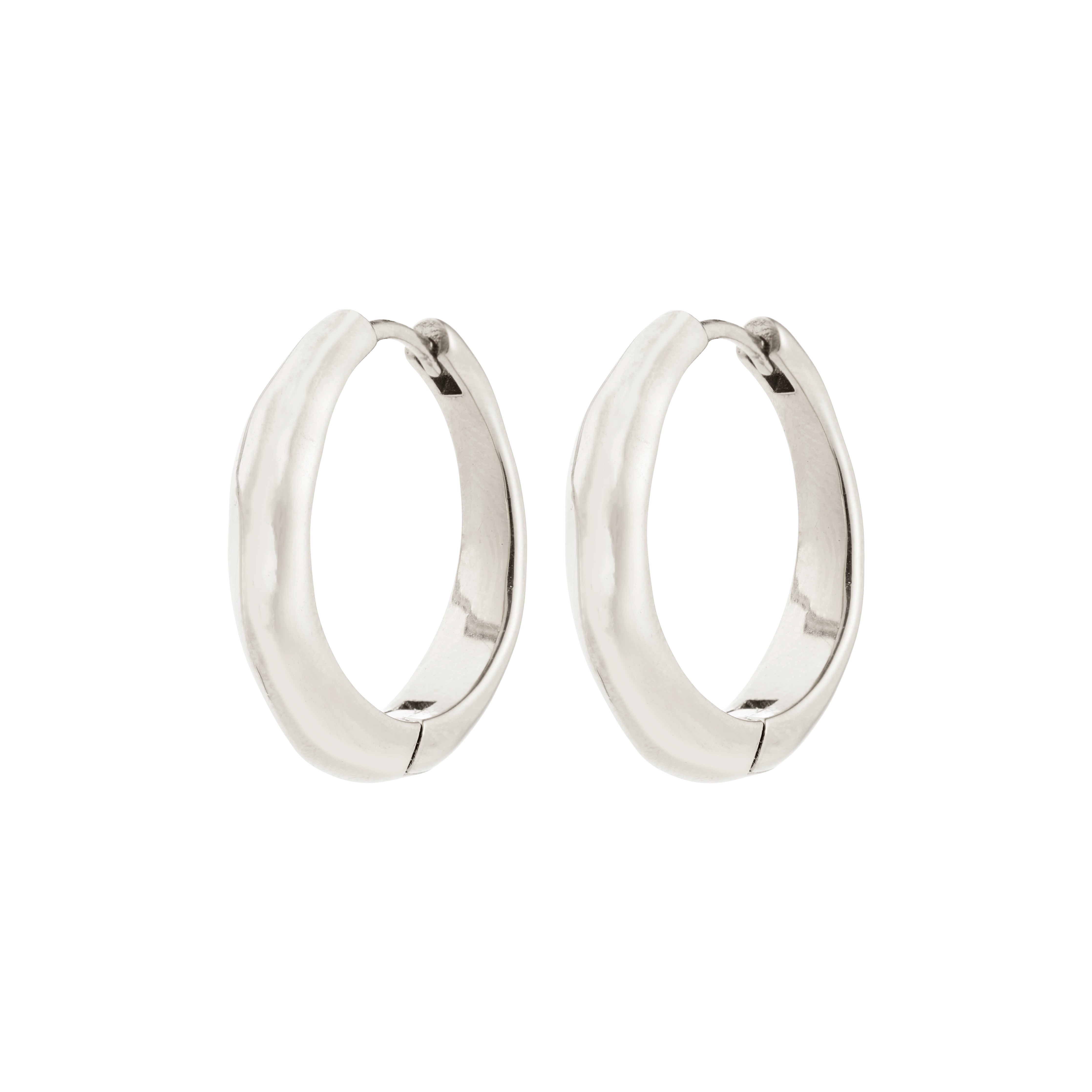 Silver-plated HARRISON hoops with wavy design and click clasps, offering a stylish Scandinavian touch; crafted from 99% recycled materials by Pilgrim.