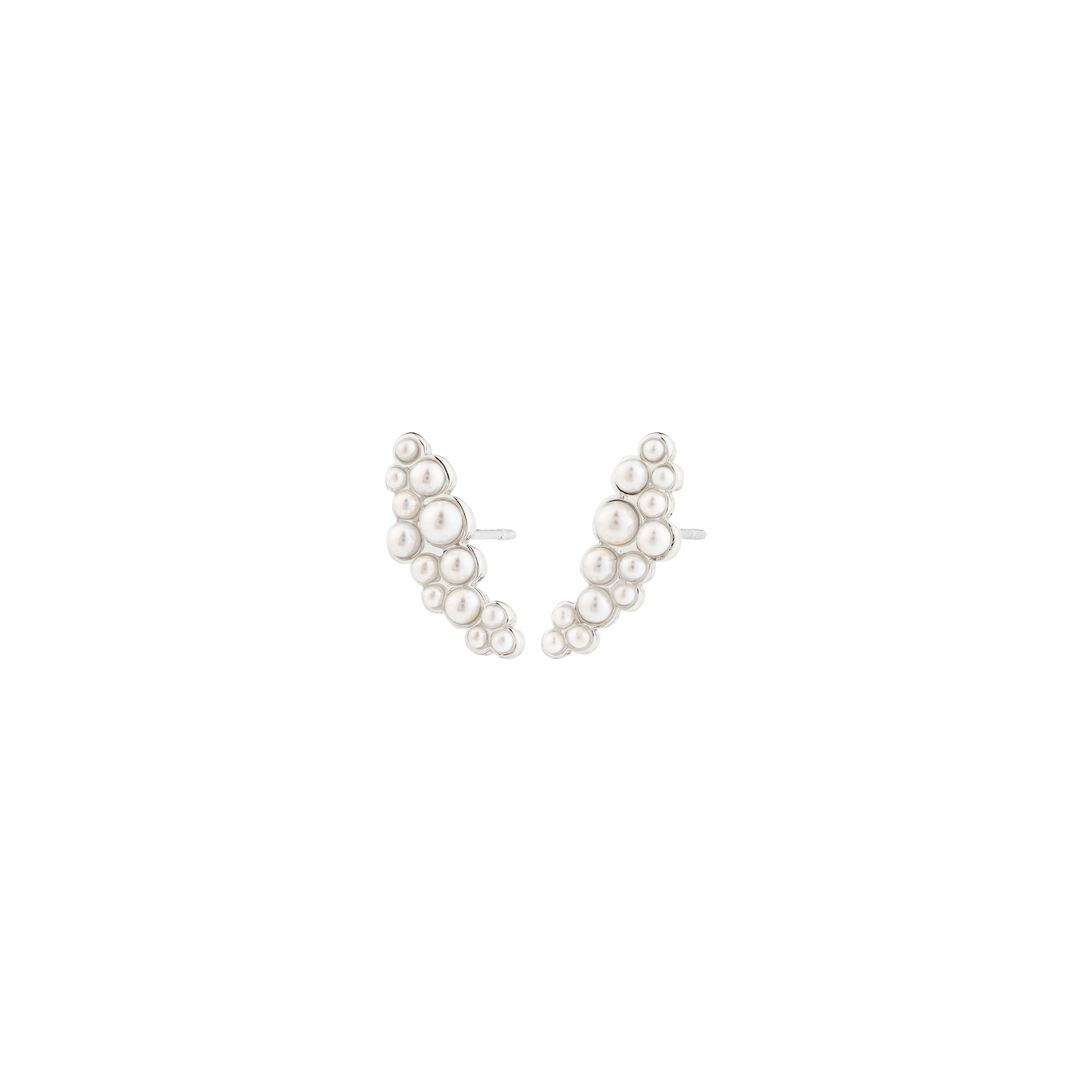 JOVA pearl earrings, silver-plated, featuring delicate clusters of white pearls, embody simplicity and elegance, crafted with 94% recycled materials by Pilgrim.