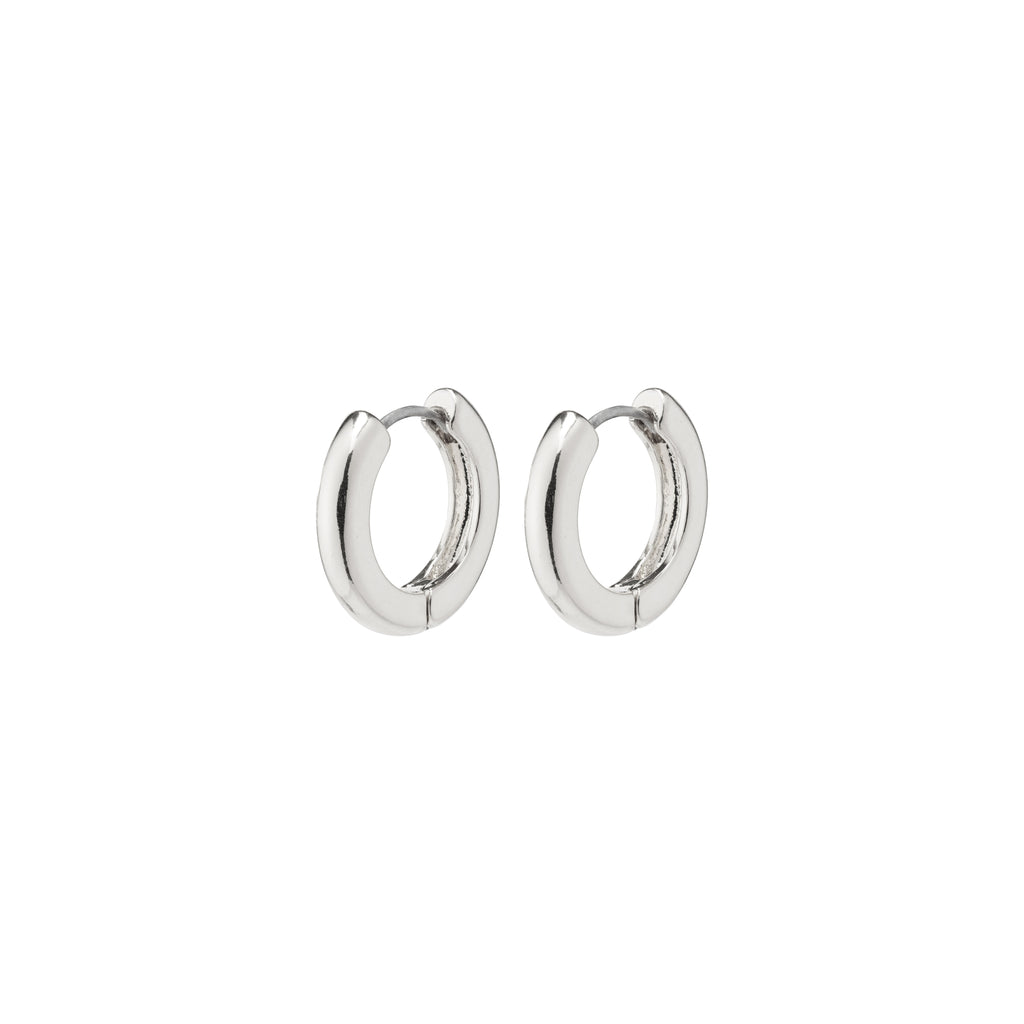 TYRA chunky hoop earrings silver-plated by Pilgrim, showcasing simple, stylish design. Made from 99% recycled materials, reflecting Scandinavian quality and environmental care.