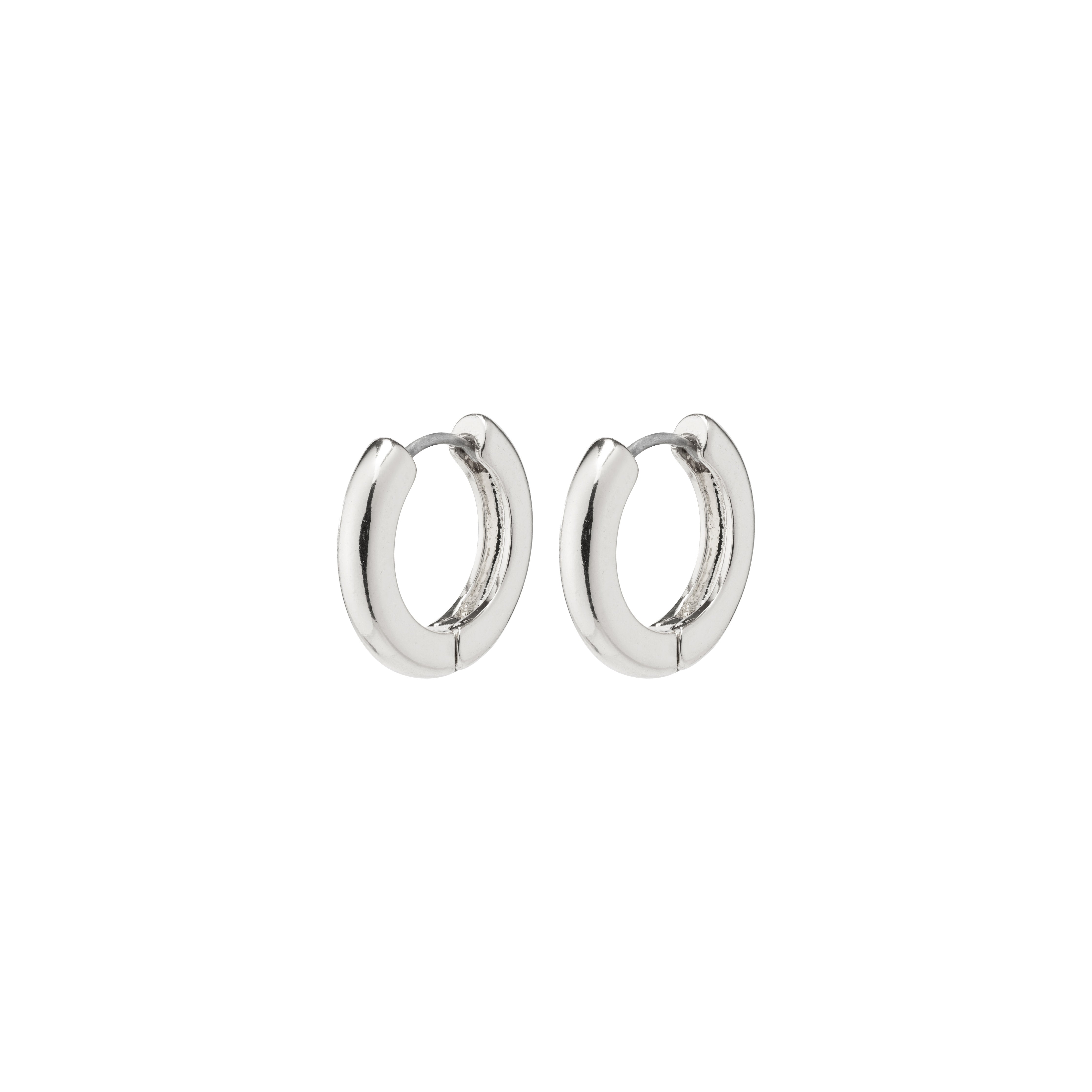 TYRA chunky hoop earrings silver-plated by Pilgrim, showcasing simple, stylish design. Made from 99% recycled materials, reflecting Scandinavian quality and environmental care.